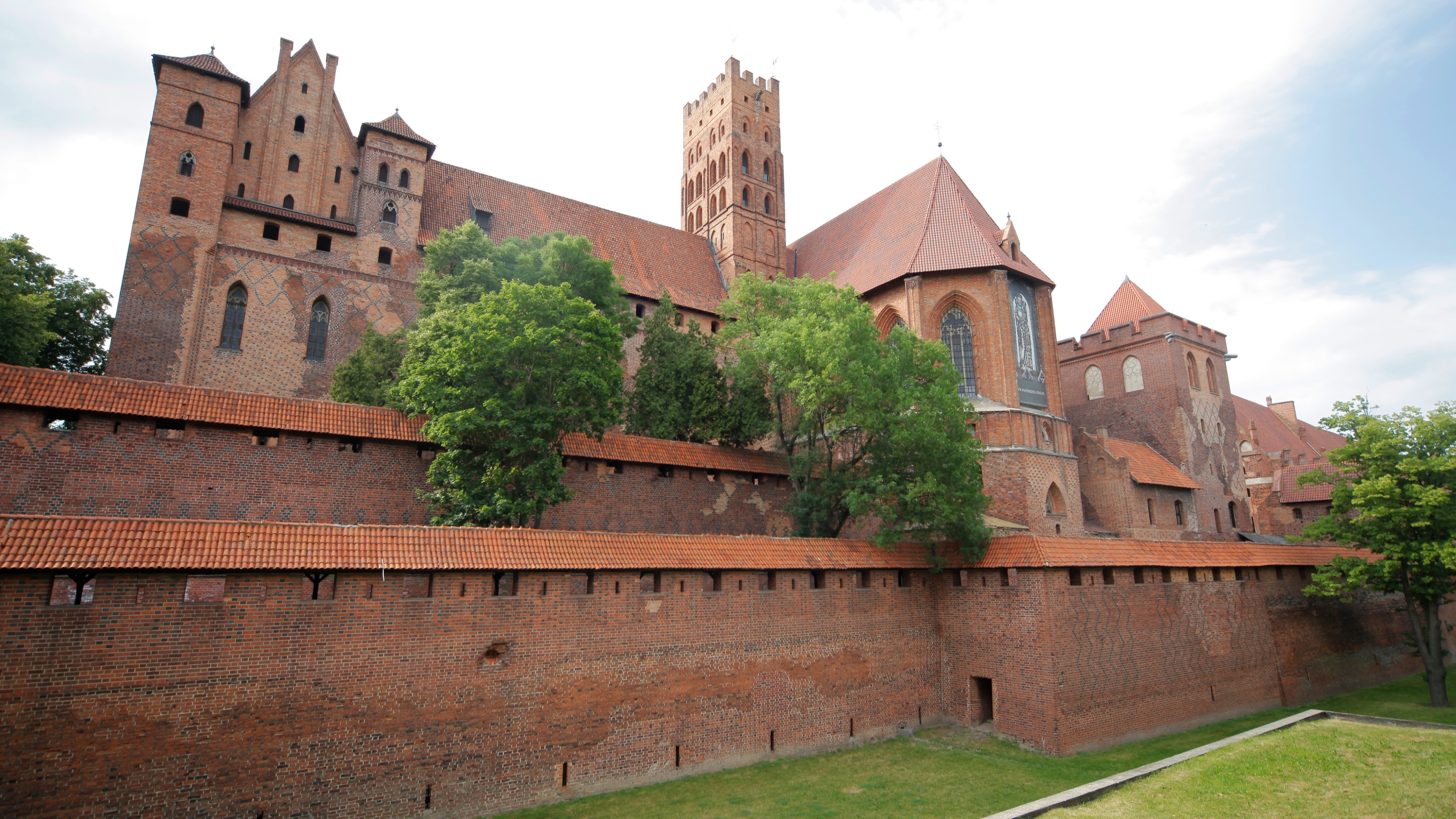 Malbork Castle Wallpapers