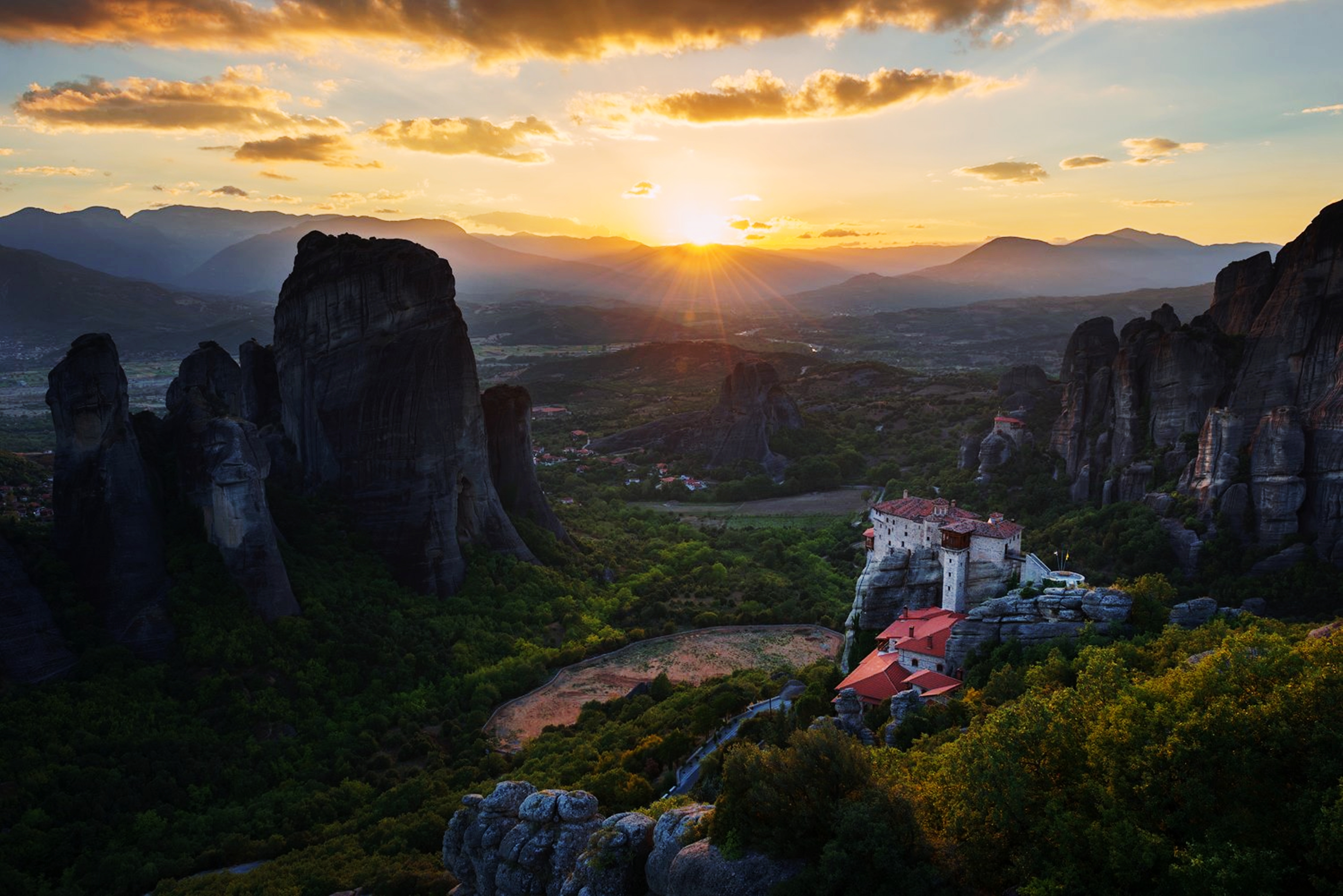 Mountain In Meteora Greece Wallpapers