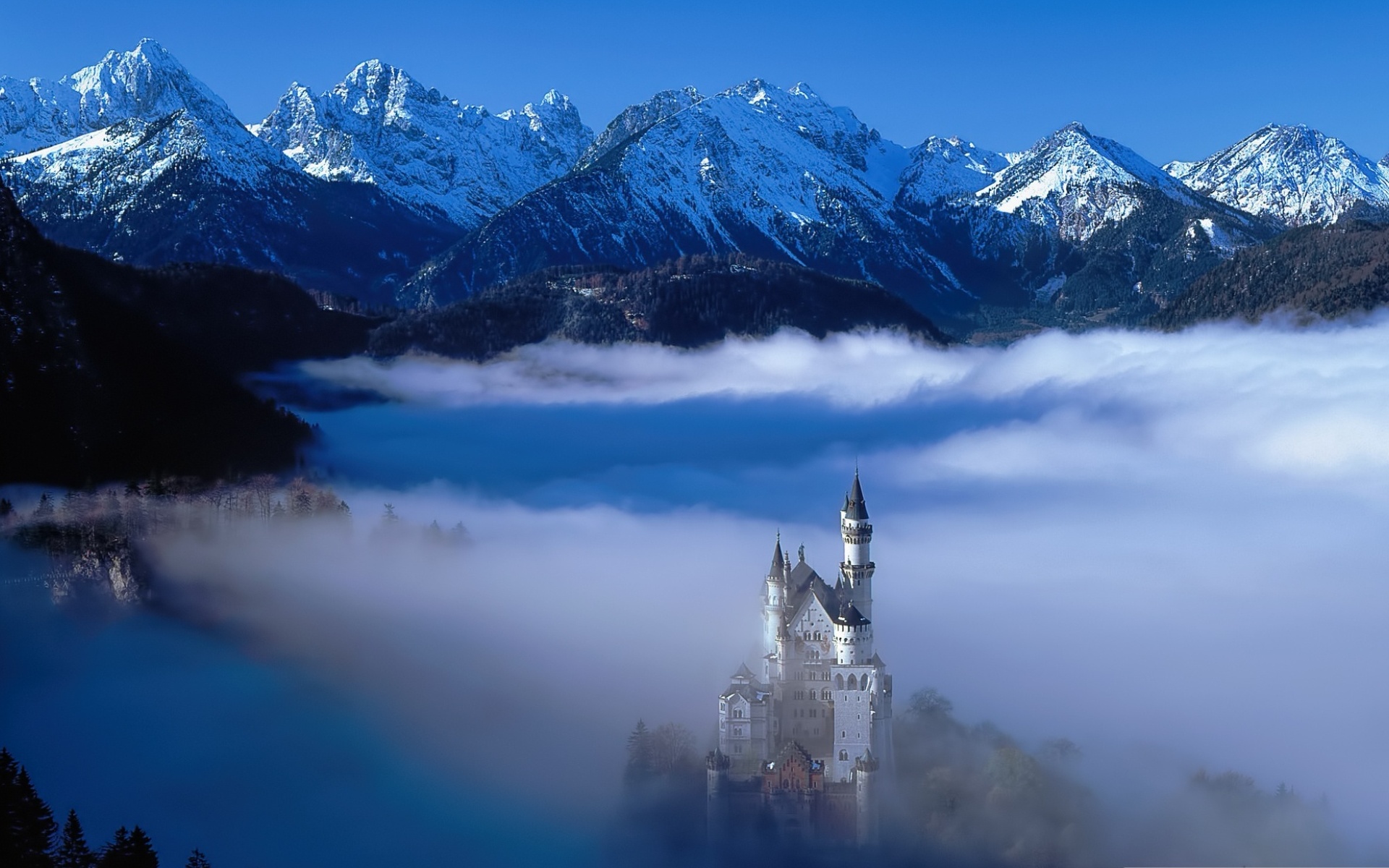 Neuschwanstein Castle In Winter Wallpapers