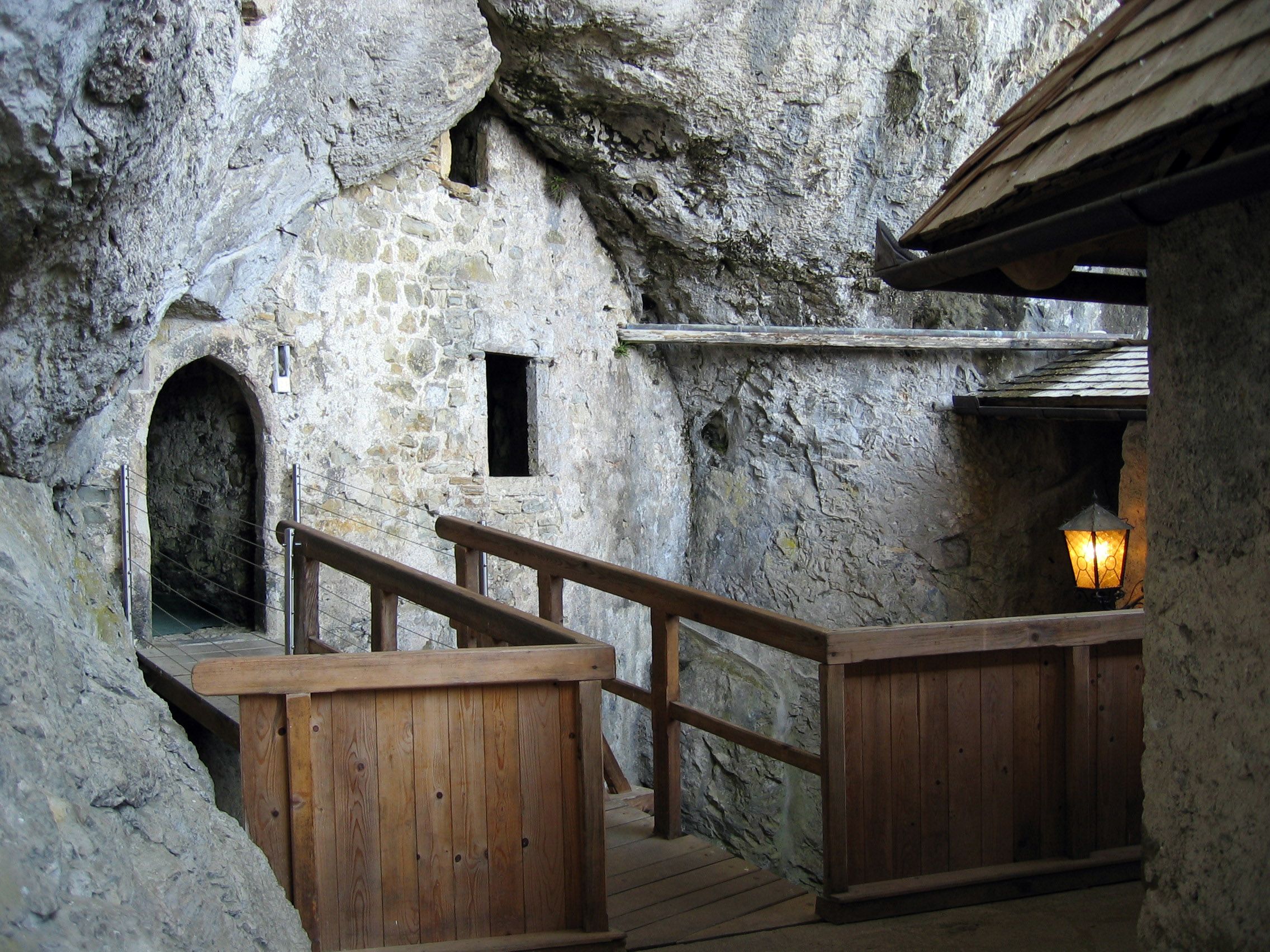 Predjama Castle Wallpapers