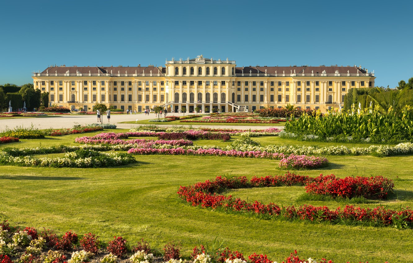 SchoNbrunn Palace Wallpapers