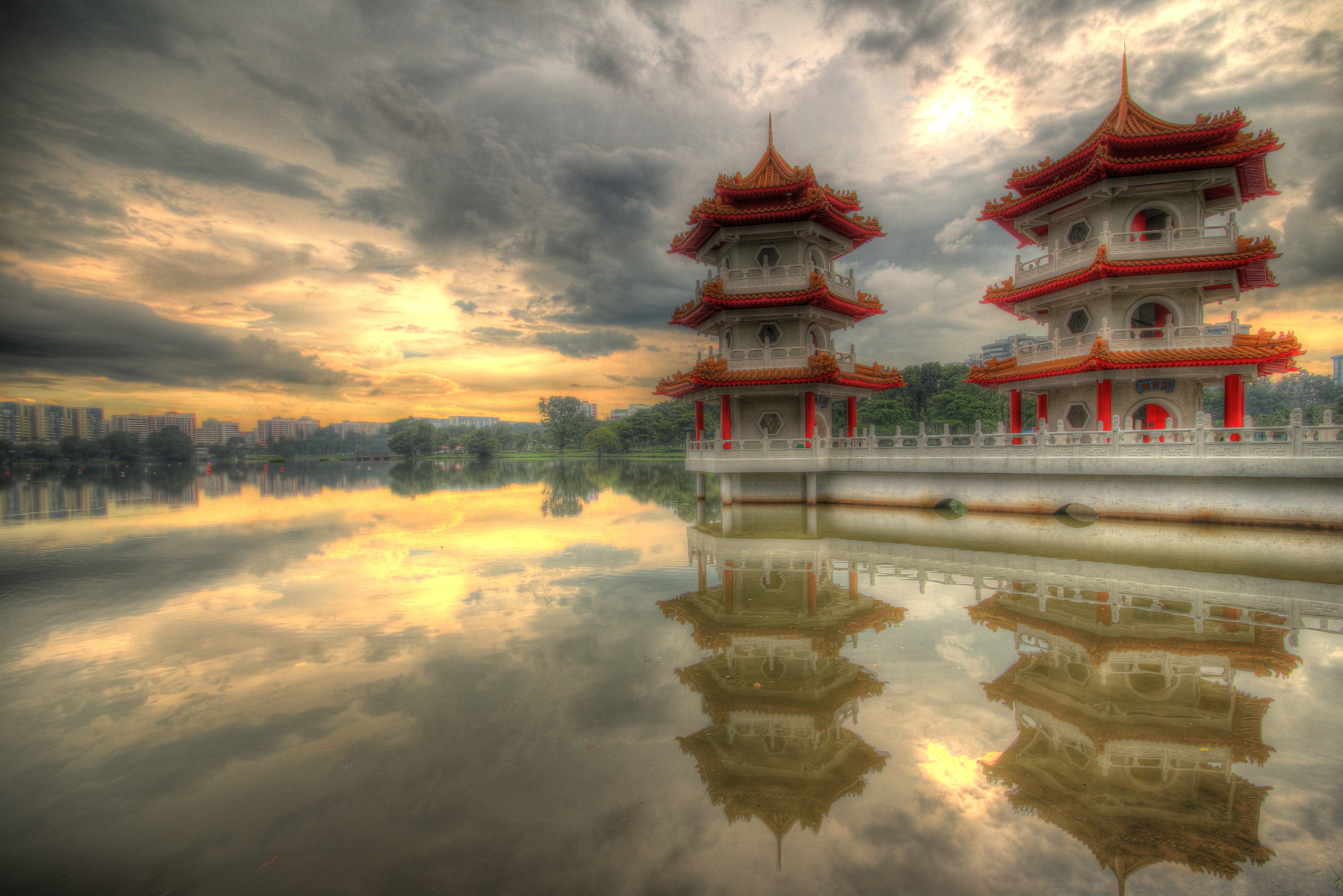 Singapore Building Reflection On Lake Wallpapers