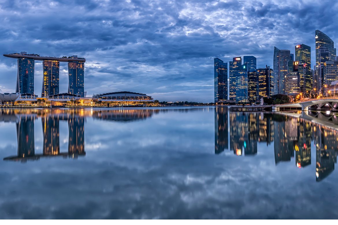 Singapore Building Reflection On Lake Wallpapers