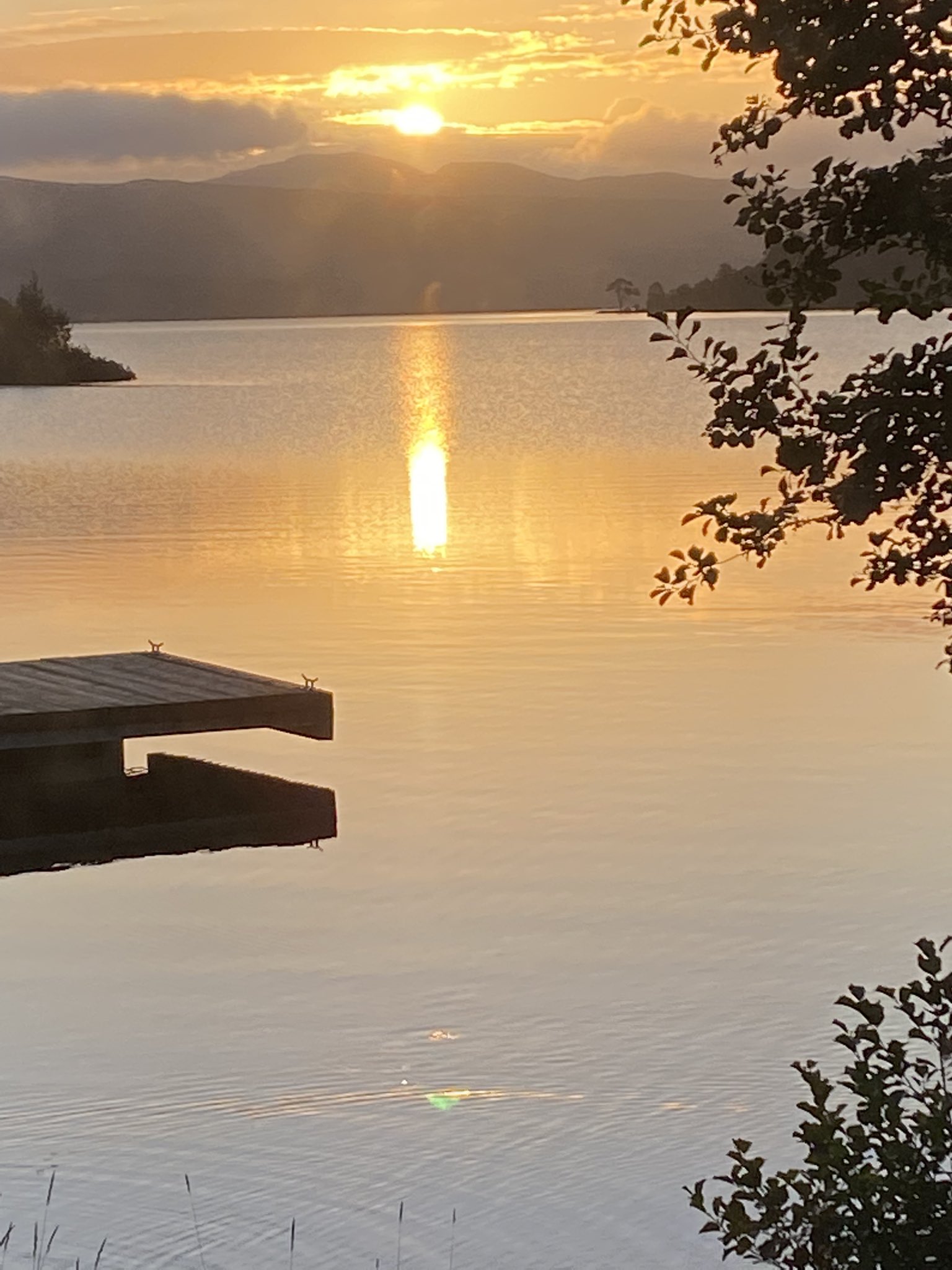 Sunrise Reflection In Loch Lomond And The Trossachs National Park Lake Wallpapers