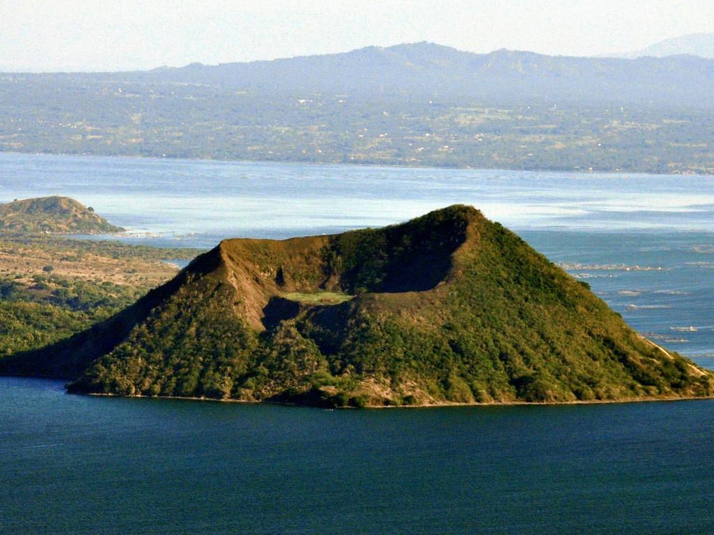 Taal Volcano Wallpapers