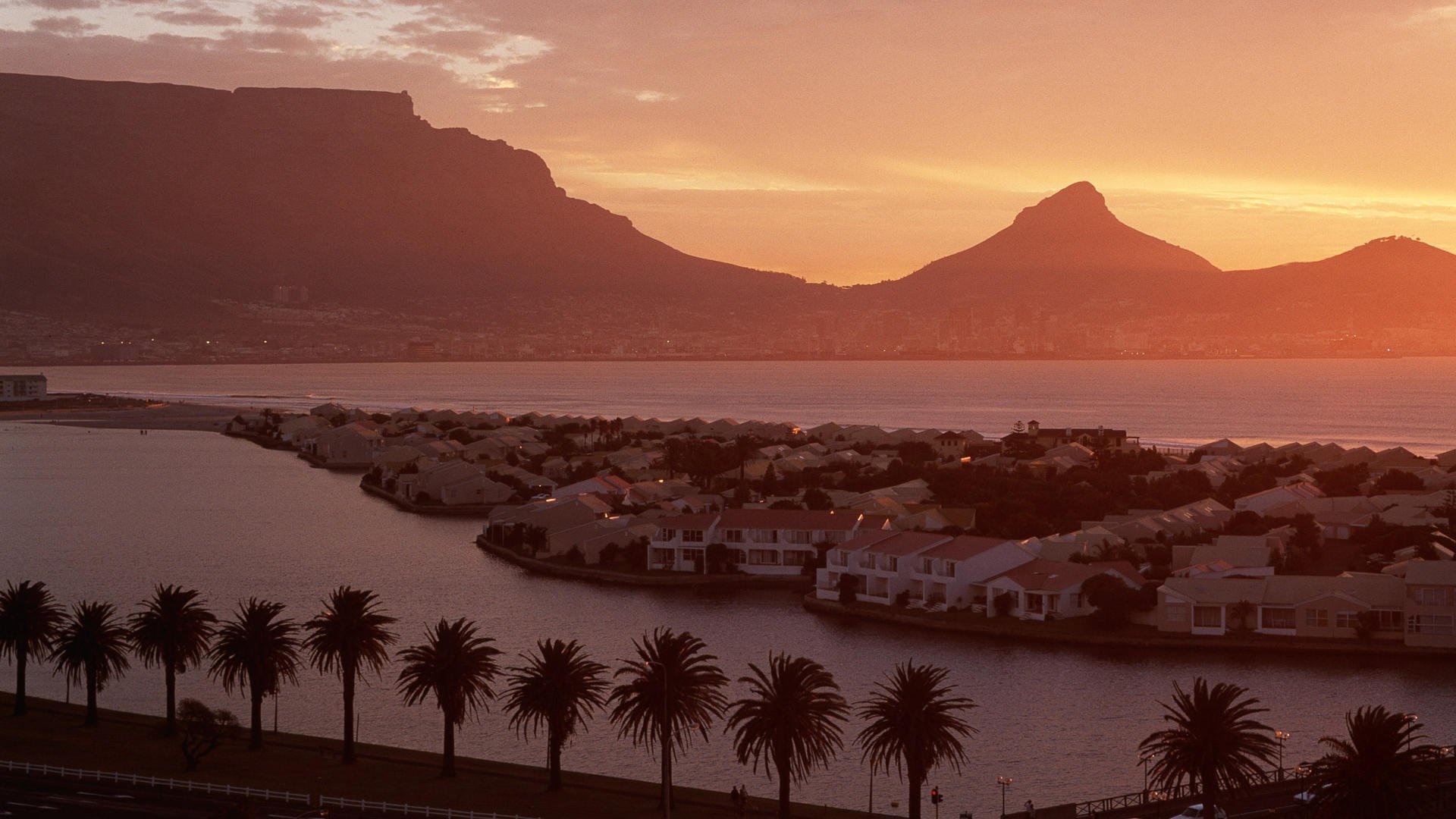 Table Mountain In South Africa Wallpapers