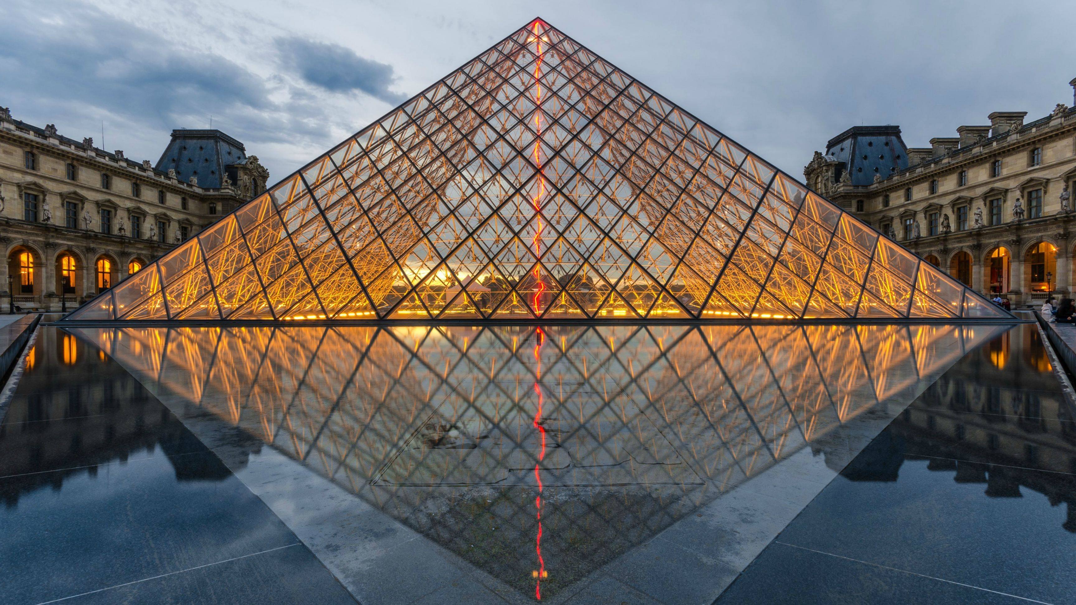 The Louvre Wallpapers