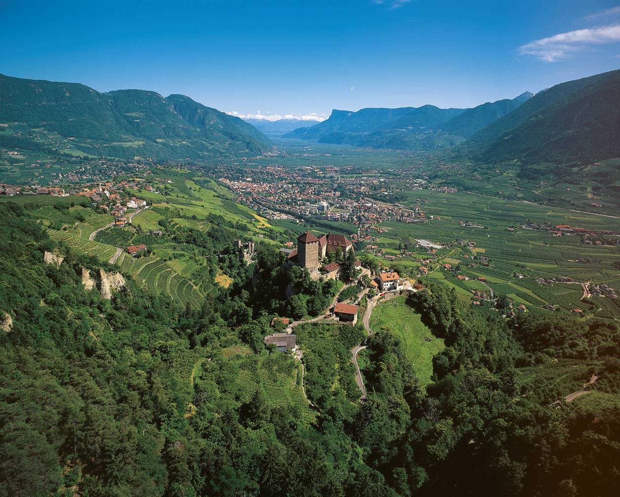 Tirol Castle Wallpapers