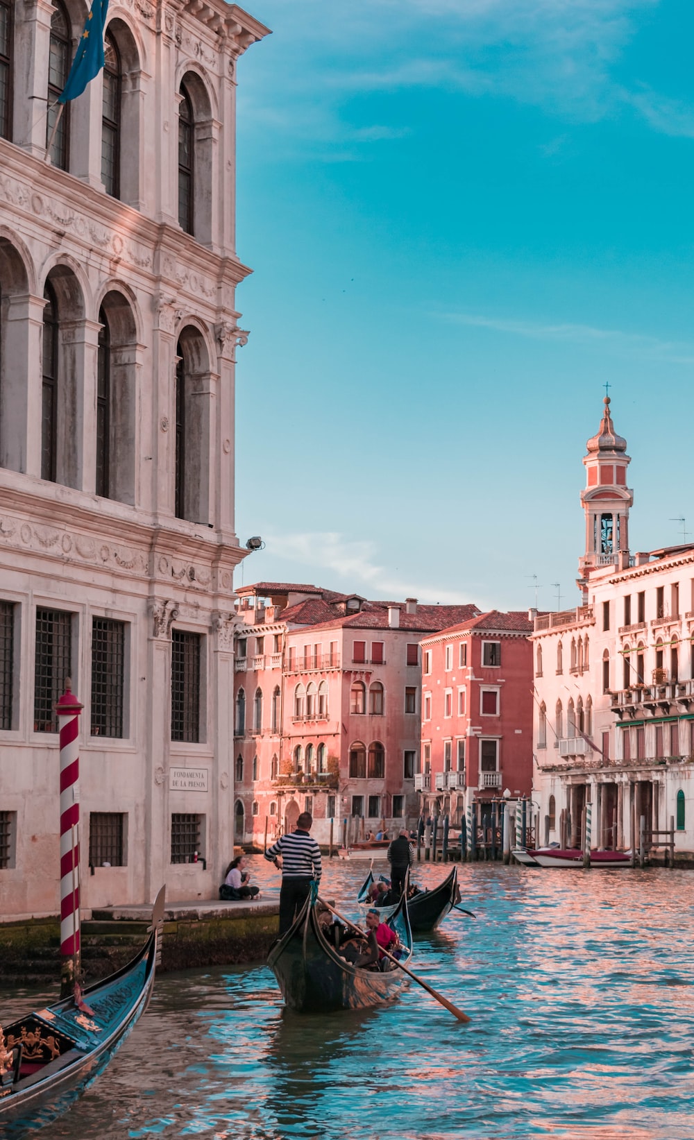 Venice City Boats Wallpapers