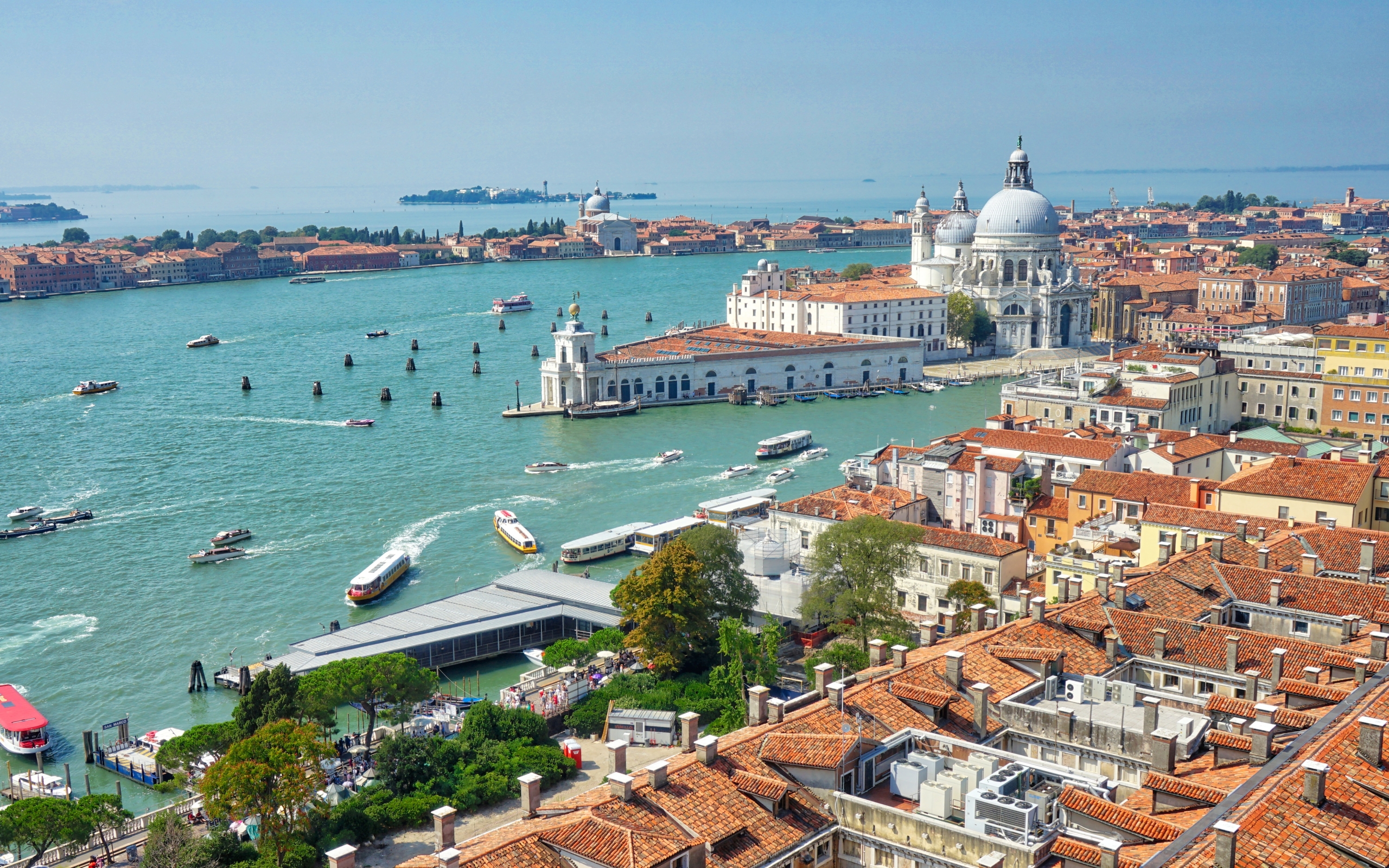 Venice City Boats Wallpapers