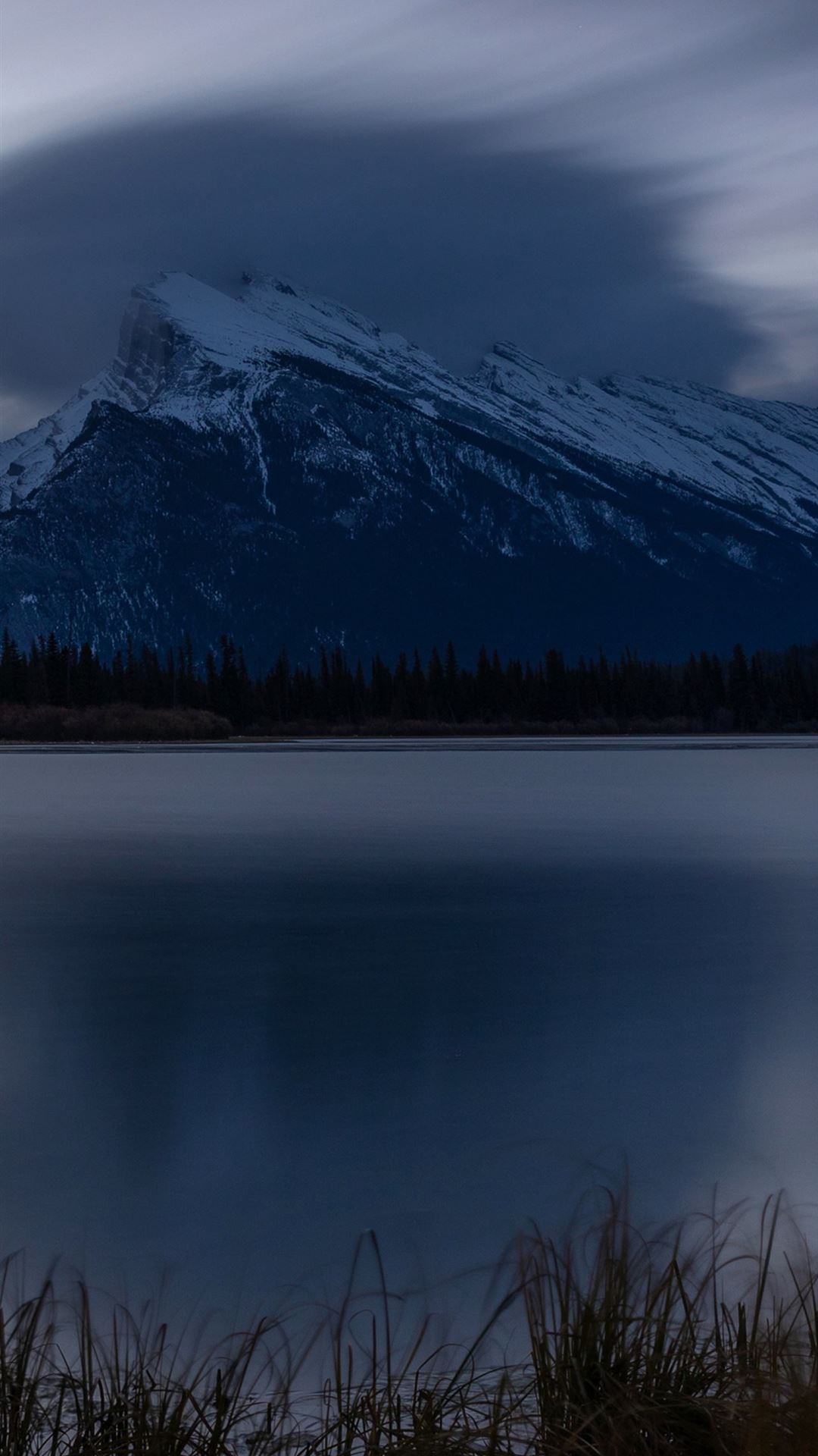 Vermillion Lakes Mount Rundle In Banff National Park Wallpapers