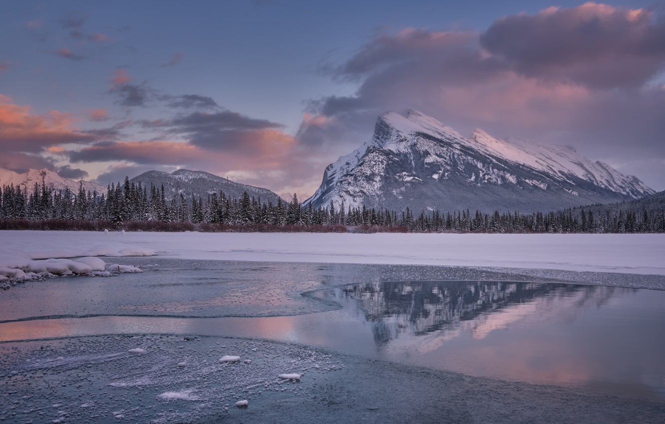 Vermillion Lakes Mount Rundle In Banff National Park Wallpapers