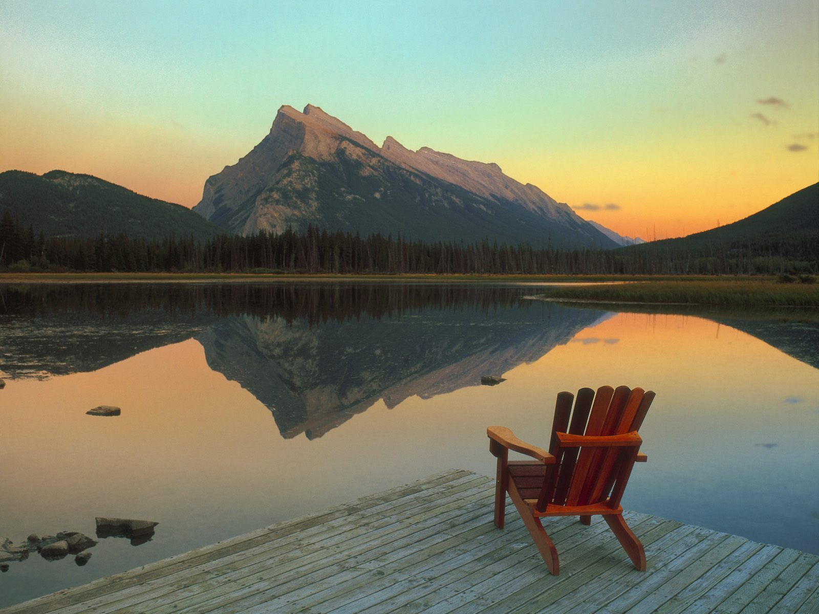 Vermillion Lakes Mount Rundle In Banff National Park Wallpapers
