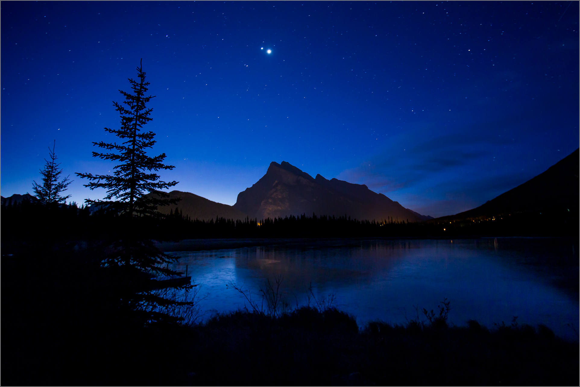 Vermillion Lakes Mount Rundle In Banff National Park Wallpapers