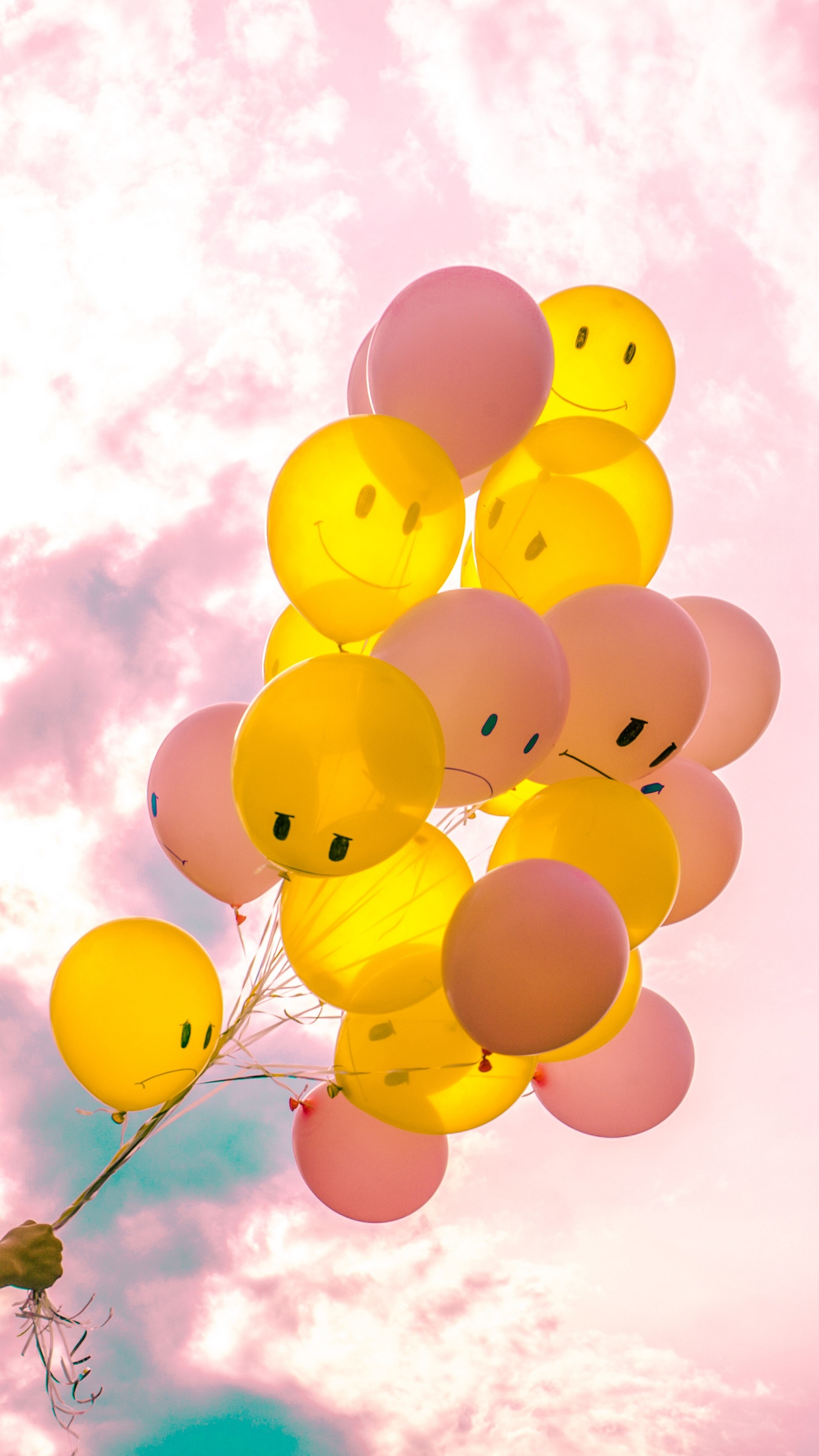 Pink Balloons Wallpapers