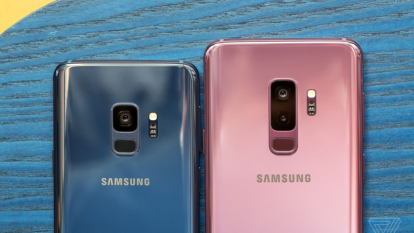 Verge Samsung S9 Review Wall In Blue Wallpapers