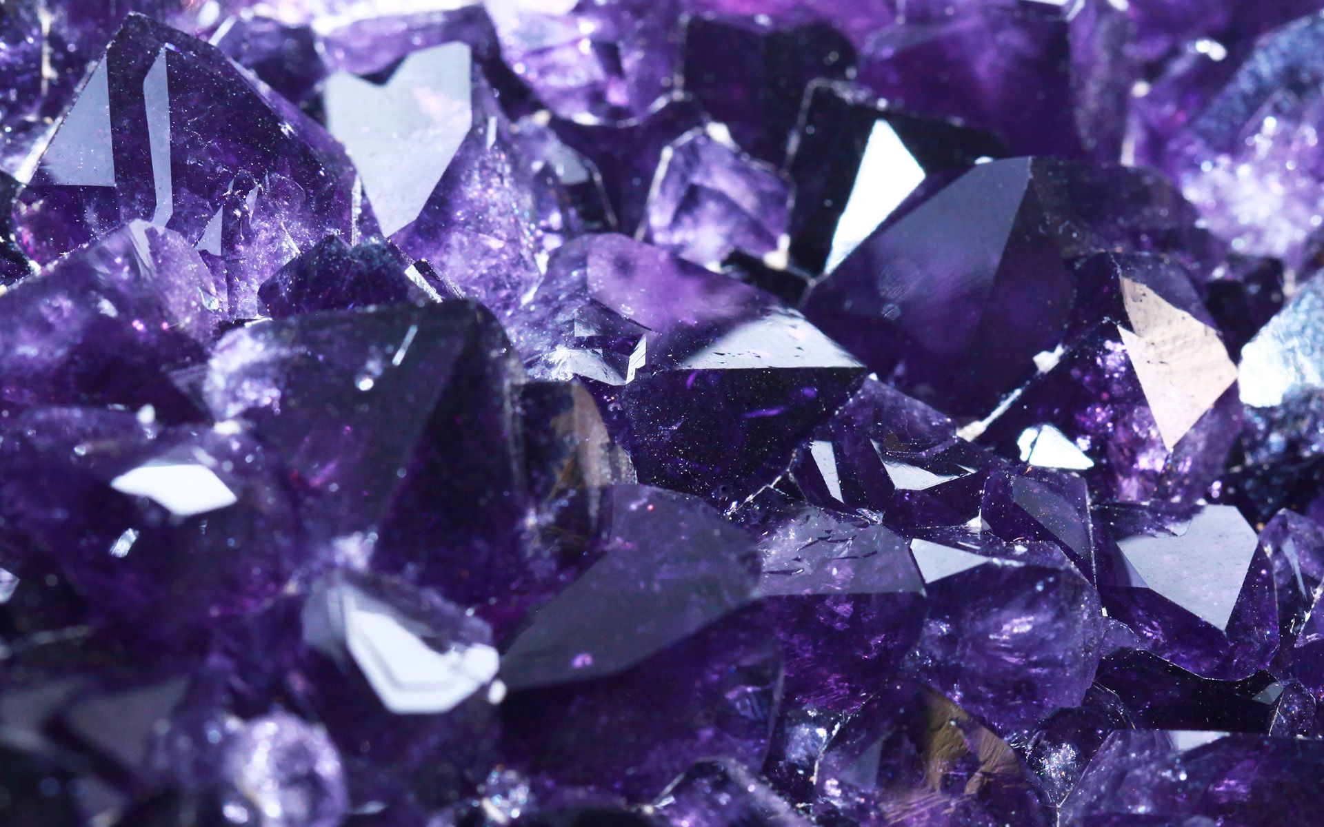 Aesthetic Crystal Wallpapers