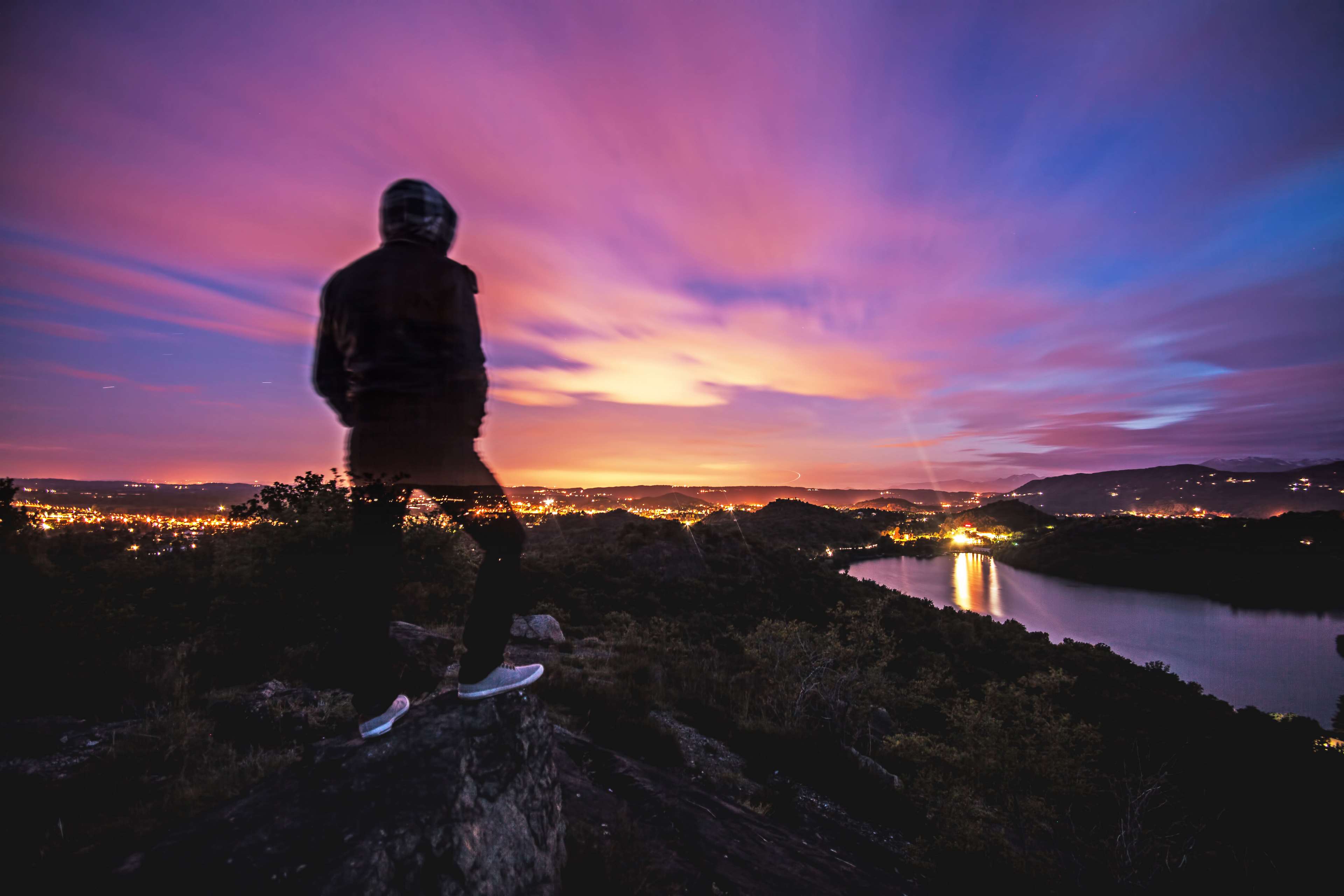 Alone Cyberpunk Boy In City Wallpapers