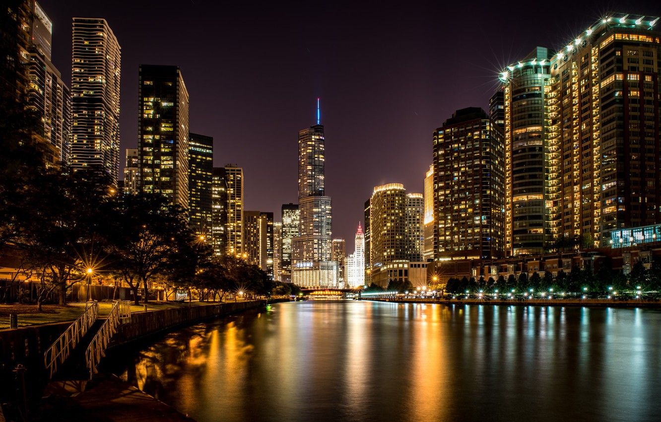 Couple At Night Enjoying Nightscape Wallpapers