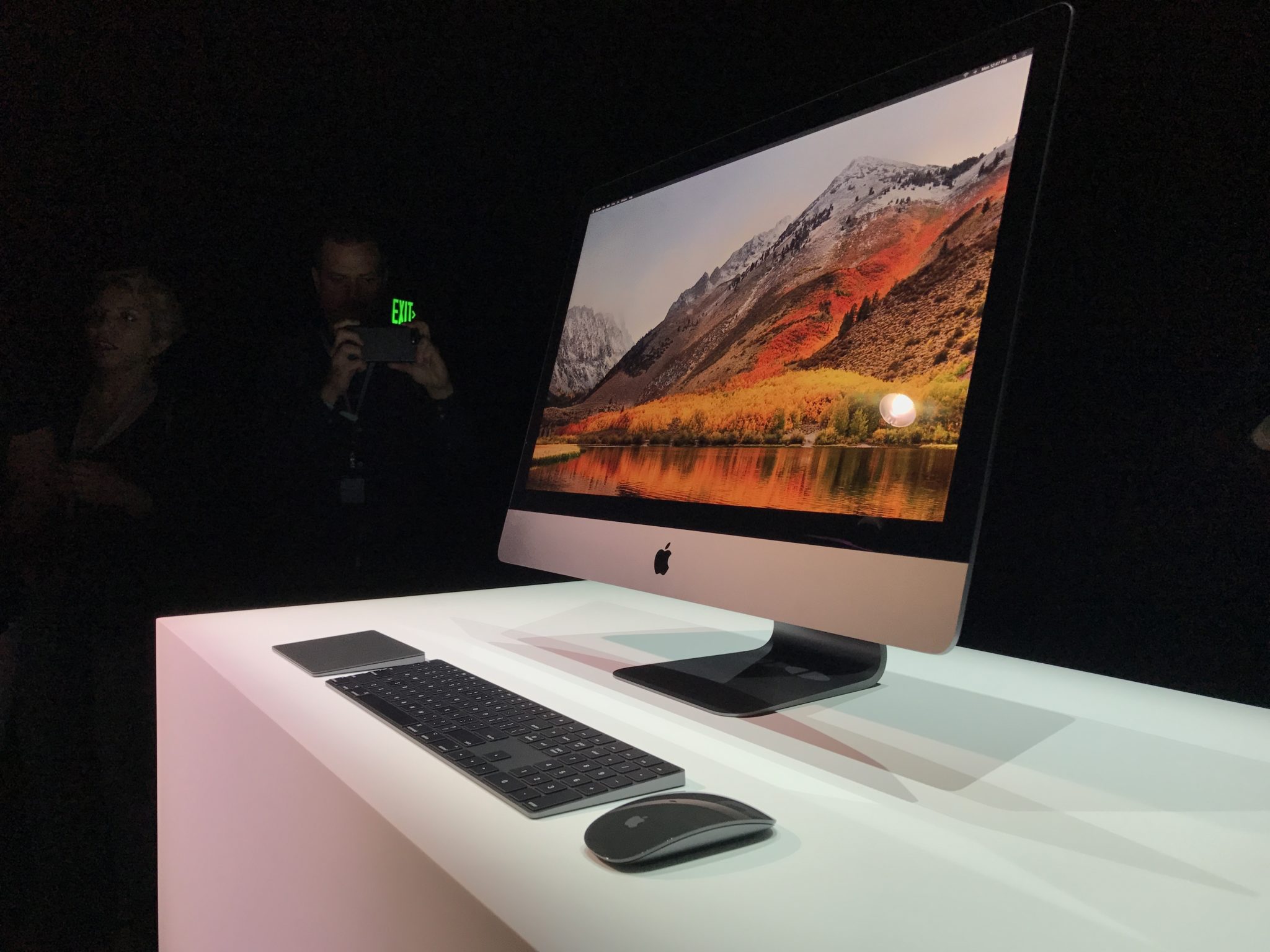 Imac Pro 2017 Wallpapers