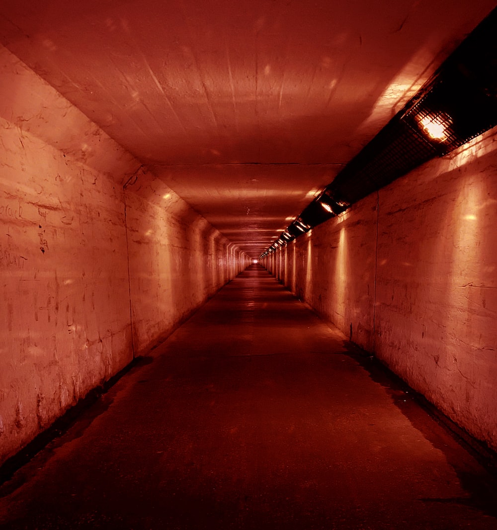 Red Aesthetic Tunnel Wallpapers