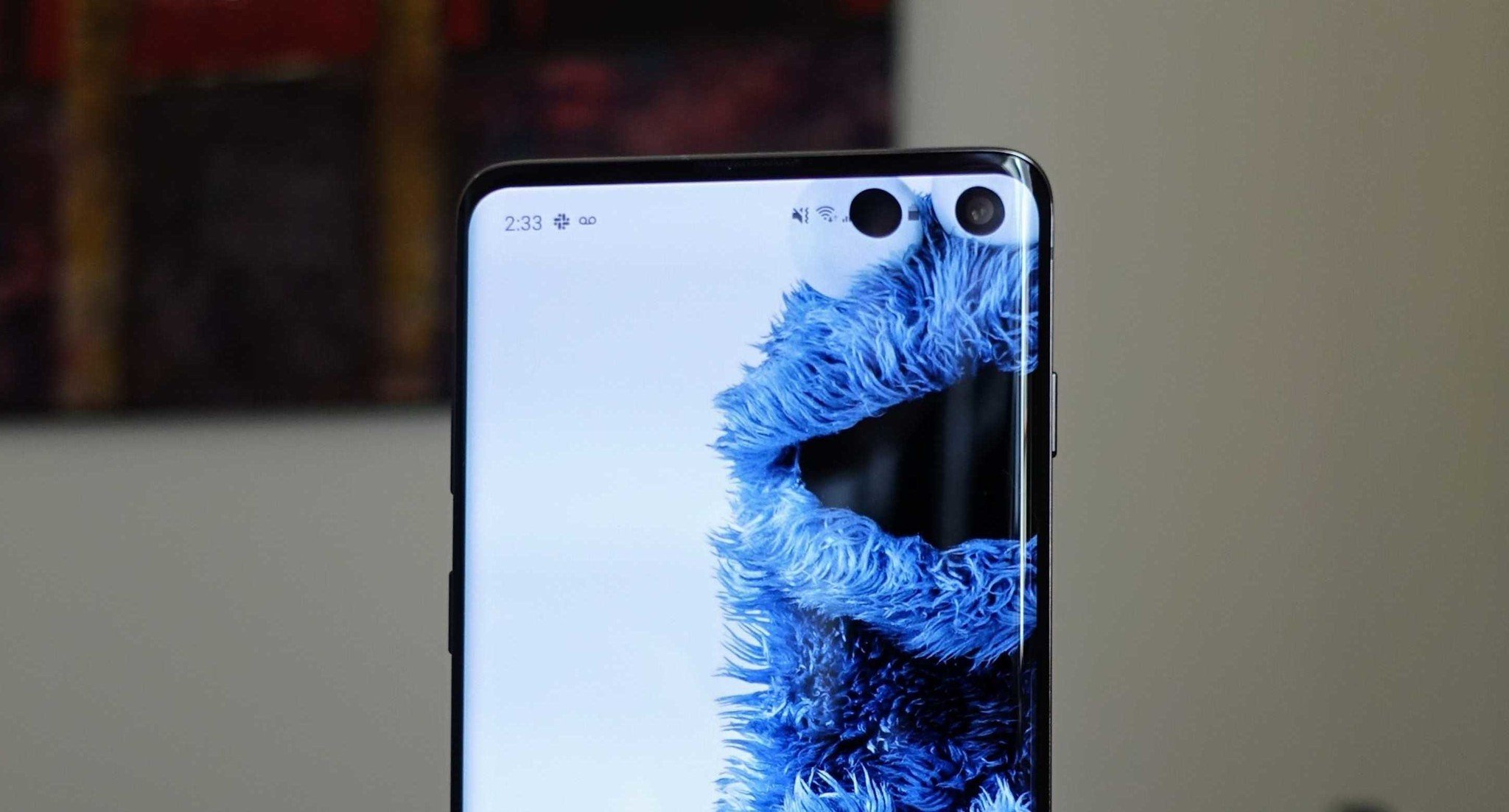 Samsung Galaxy S10 Cutout Robot Wallpapers