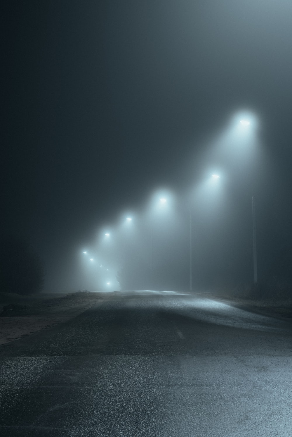 Street Lights In Fog Wallpapers