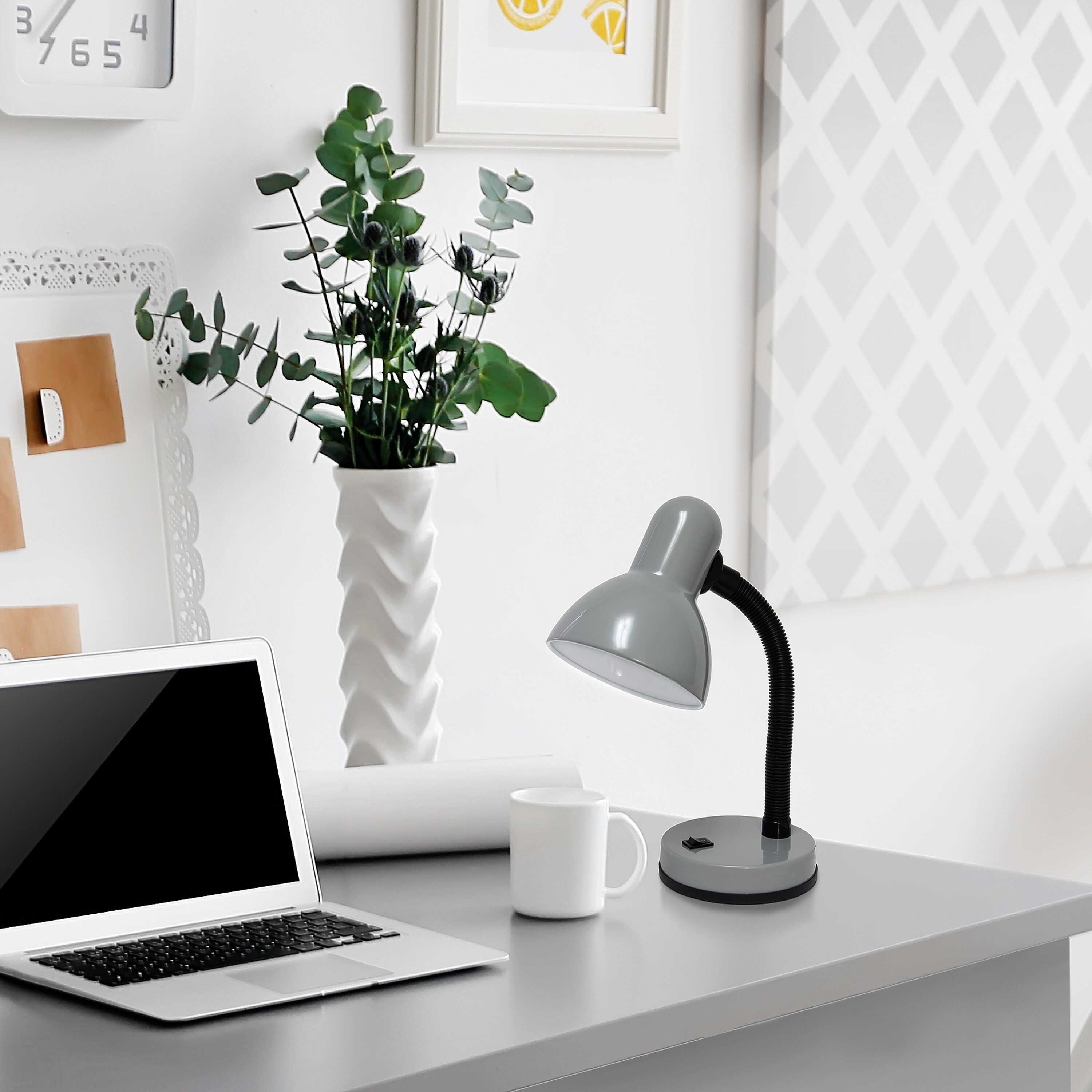 Desk Lamp Minimal Wallpapers