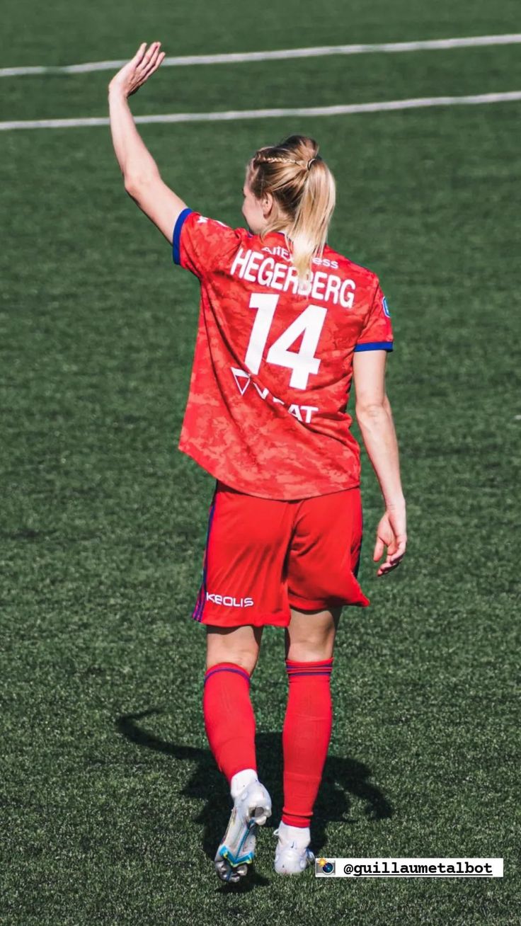 Ada Hegerberg Wallpapers