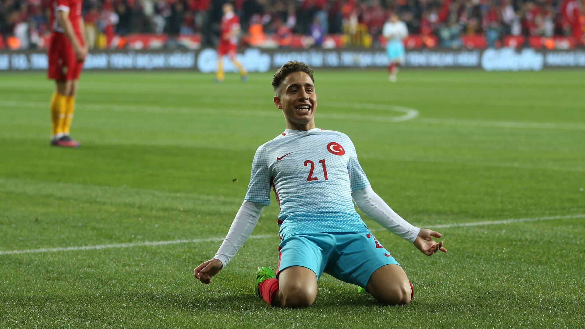 Emre Mor Wallpapers