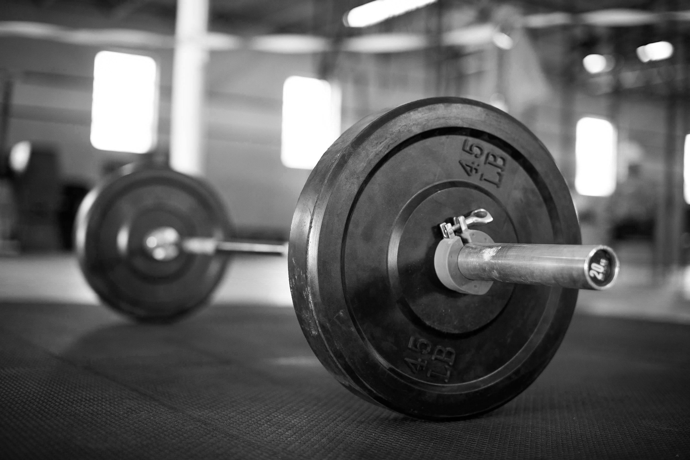 Girl Lifting Bar Wallpapers