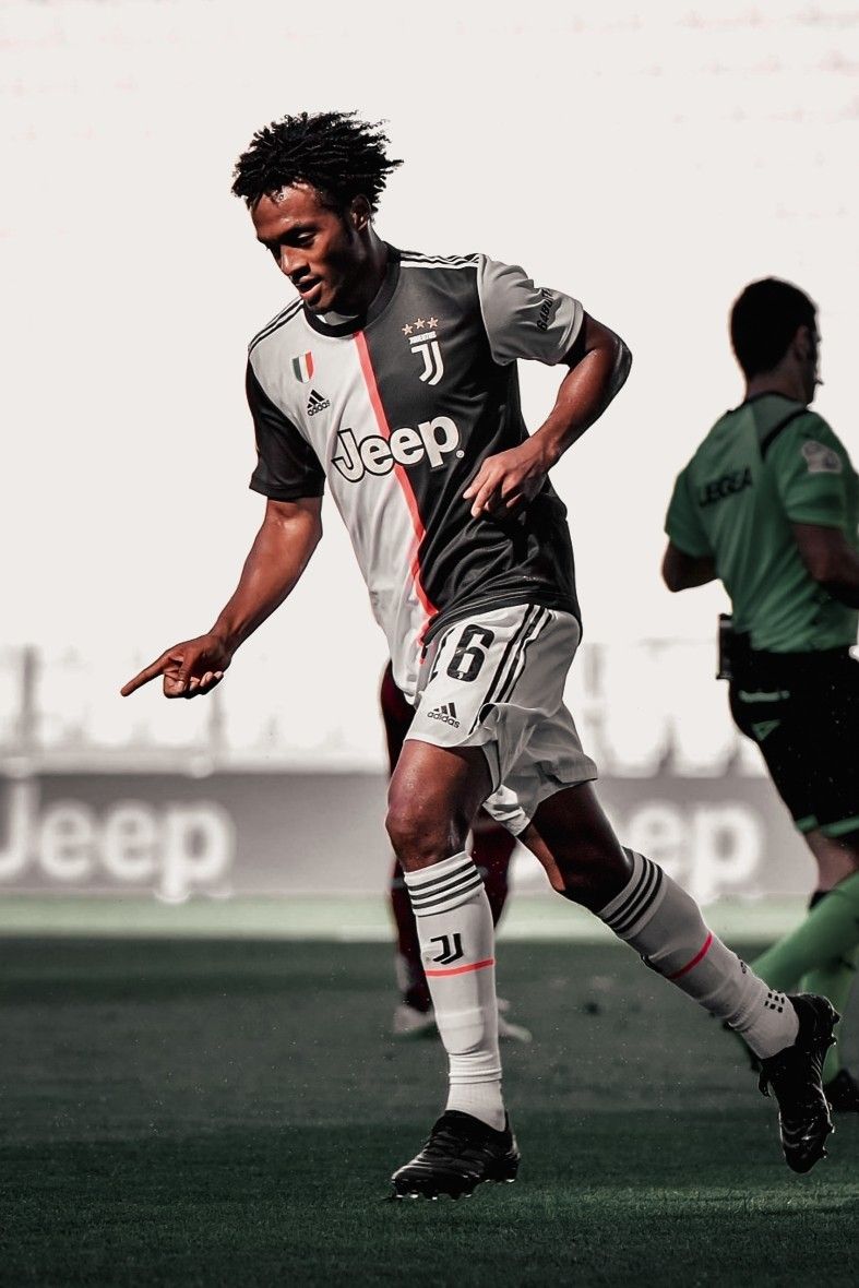 Juan Cuadrado Italy, Colombian Football Player Wallpapers