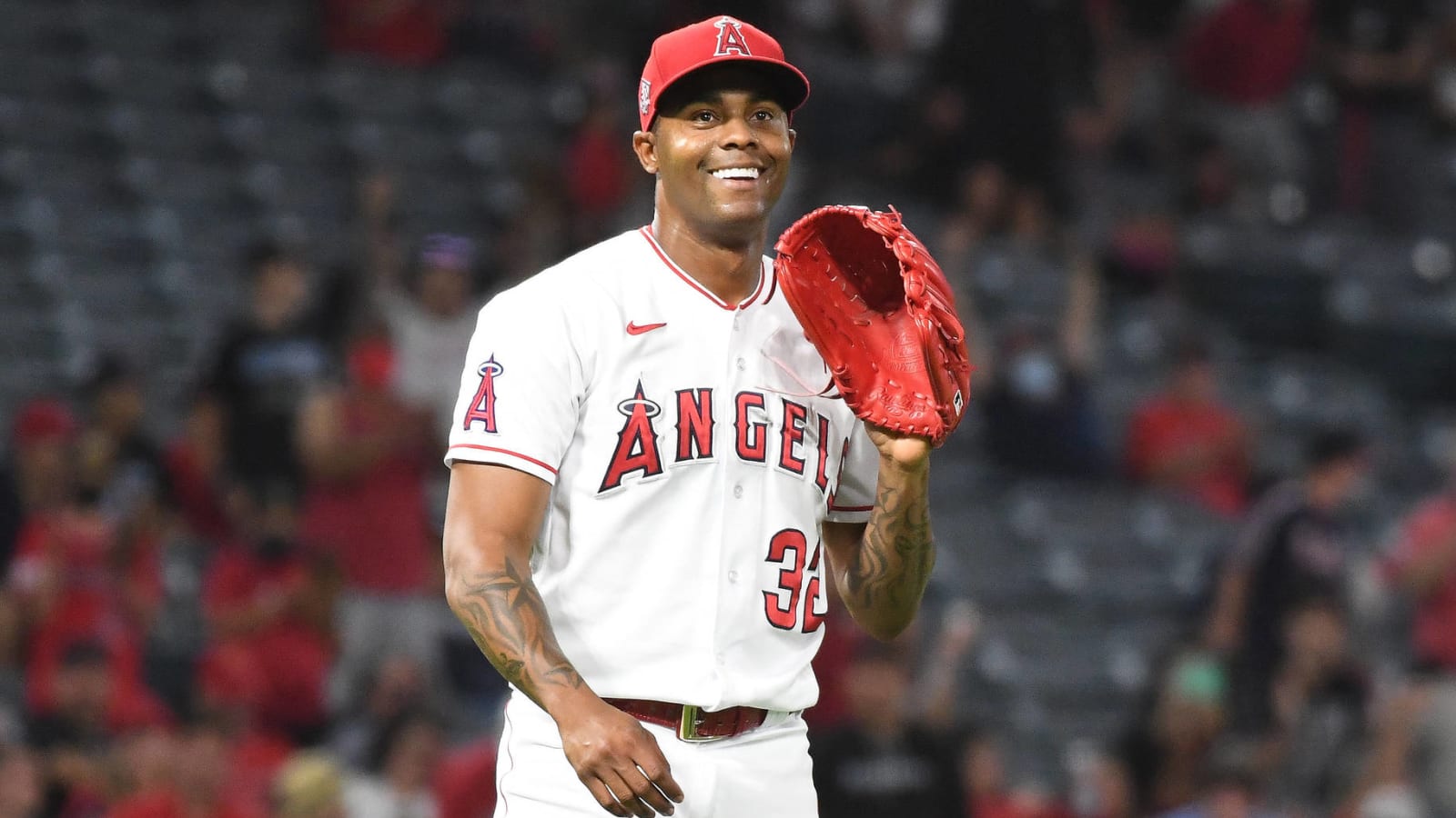 Raisel Iglesias Wallpapers