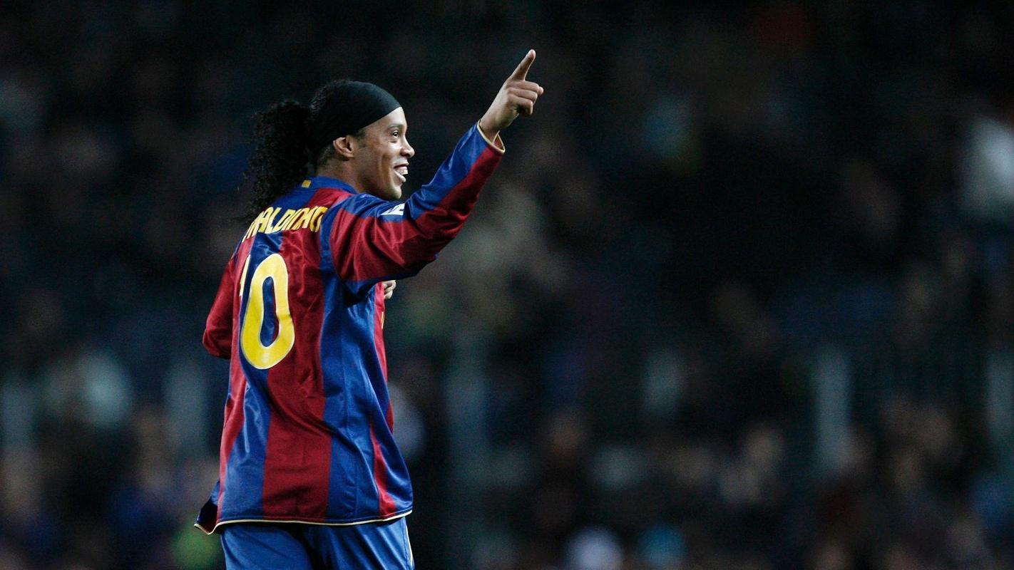 Ronaldinho Wallpapers