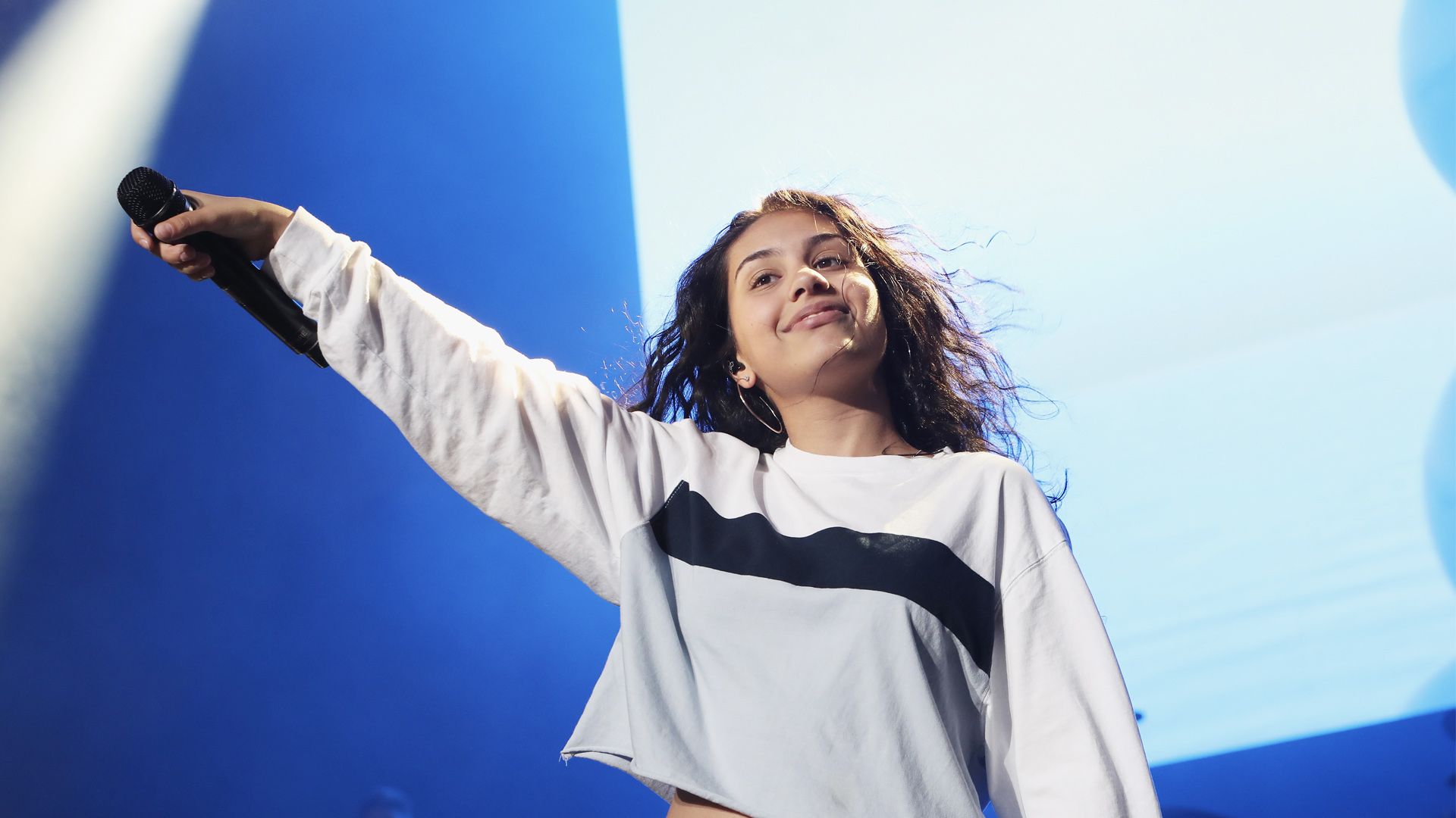 Alessia Cara Wallpapers