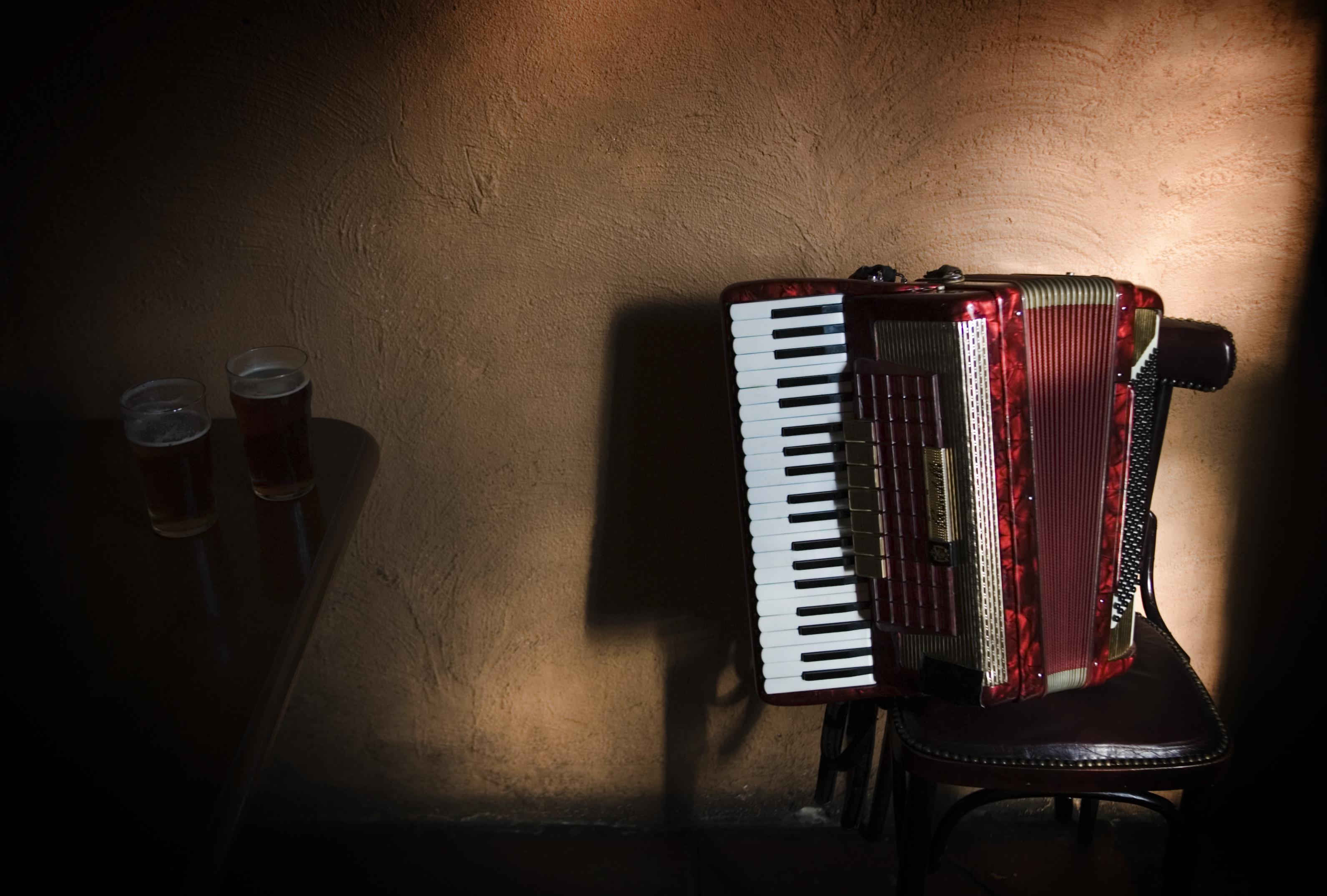 Accordion Wallpapers