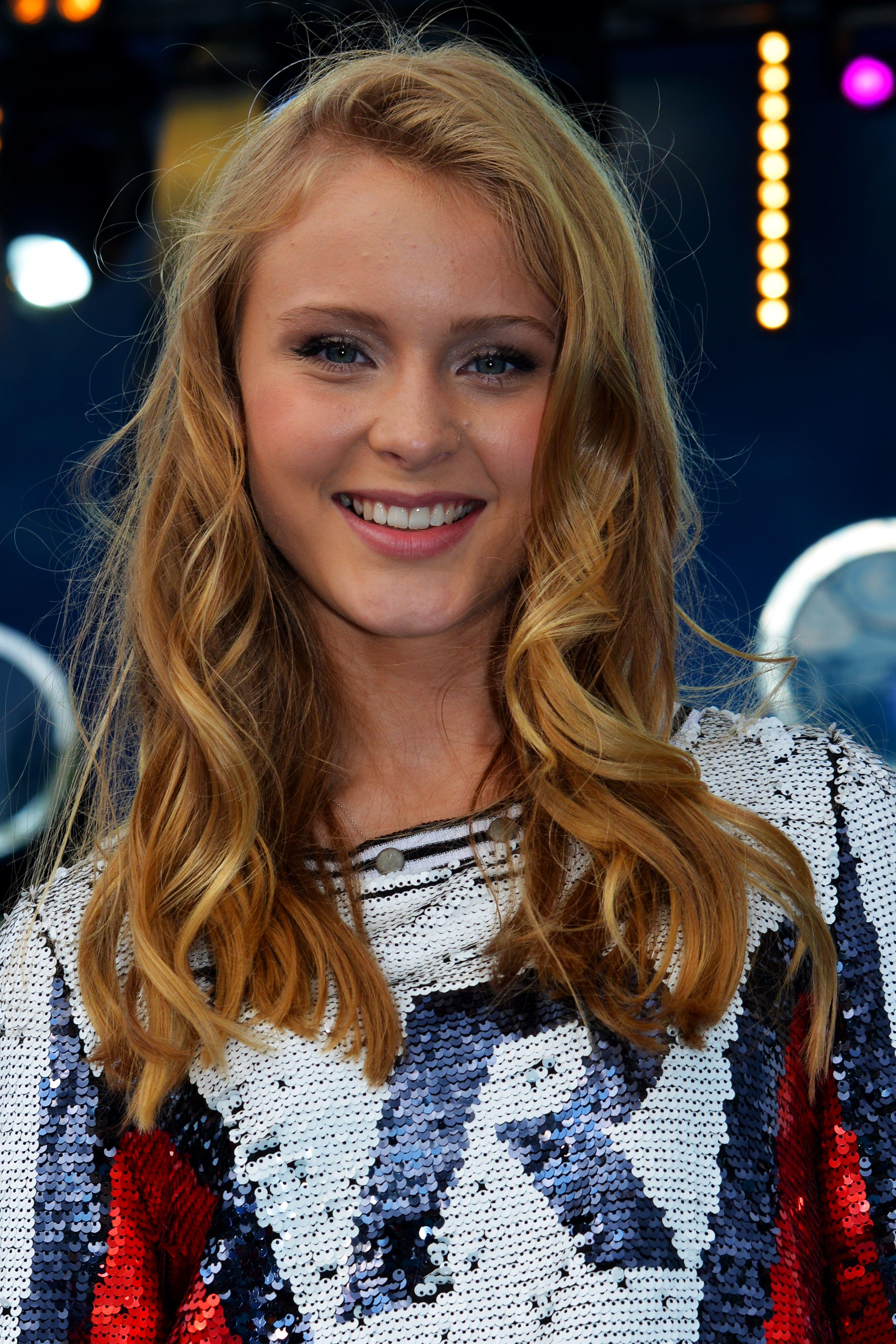 Zara Larsson Wallpapers