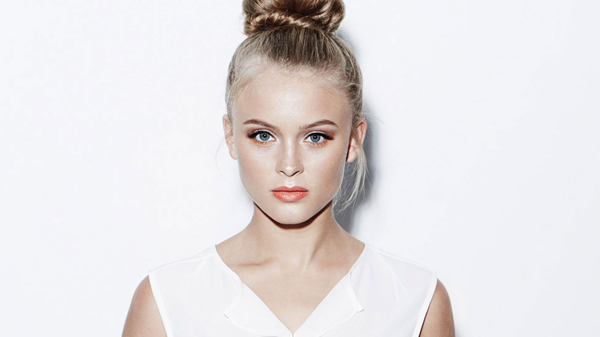 Zara Larsson Wallpapers