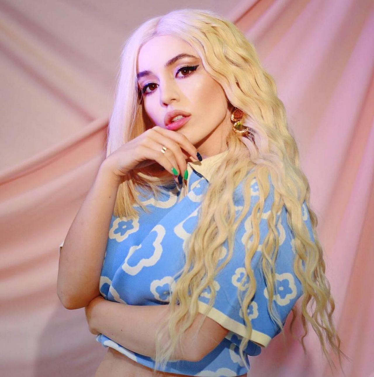 Ava Max 2019 Wallpapers