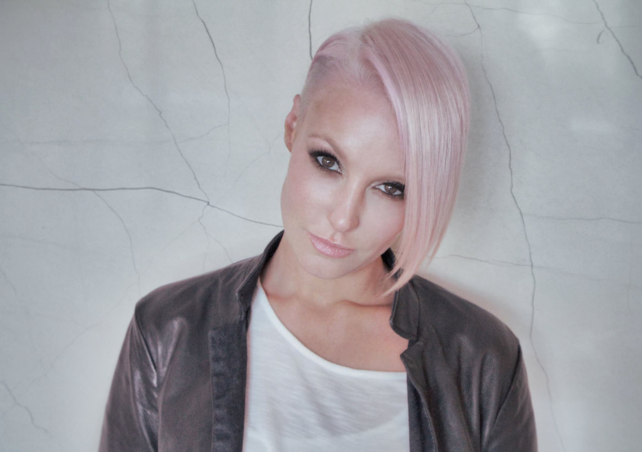 Emma Hewitt Wallpapers