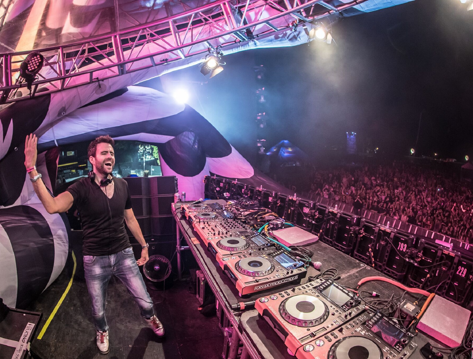 Gareth Emery Wallpapers