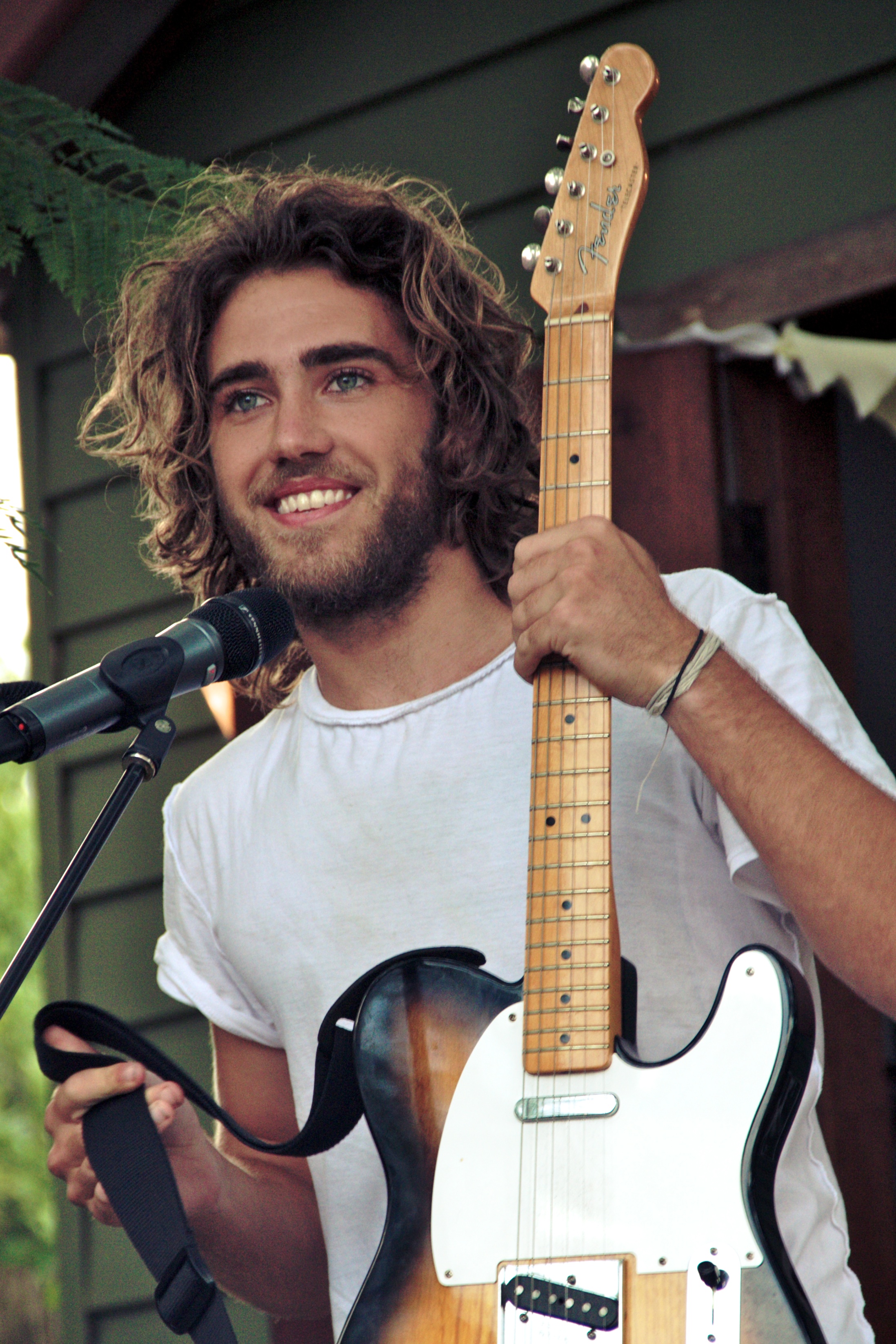 Matt Corby Wallpapers