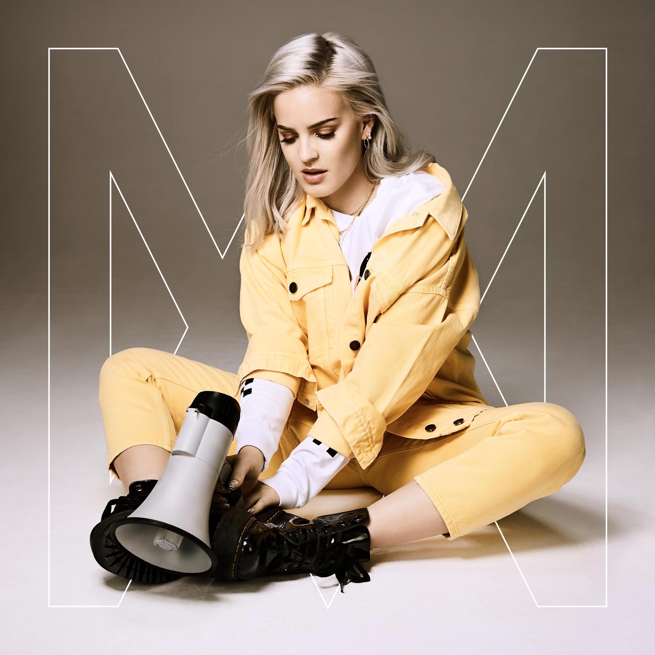 Anne-Marie Wallpapers