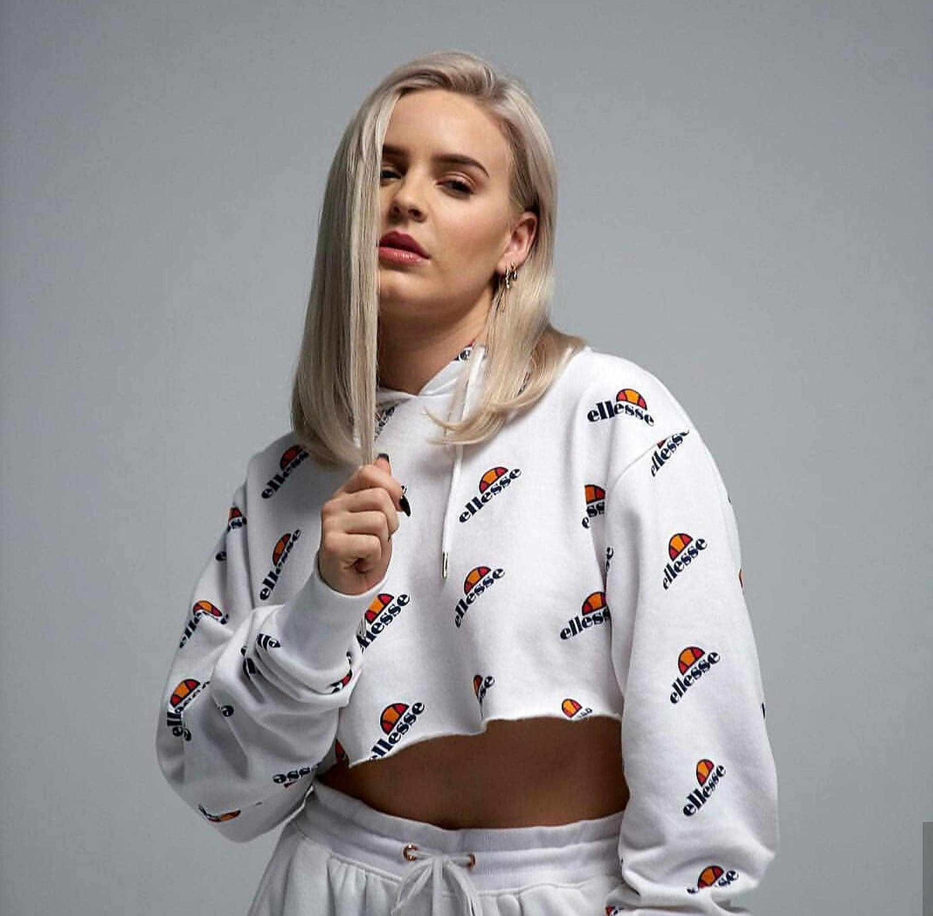 Anne-Marie Wallpapers