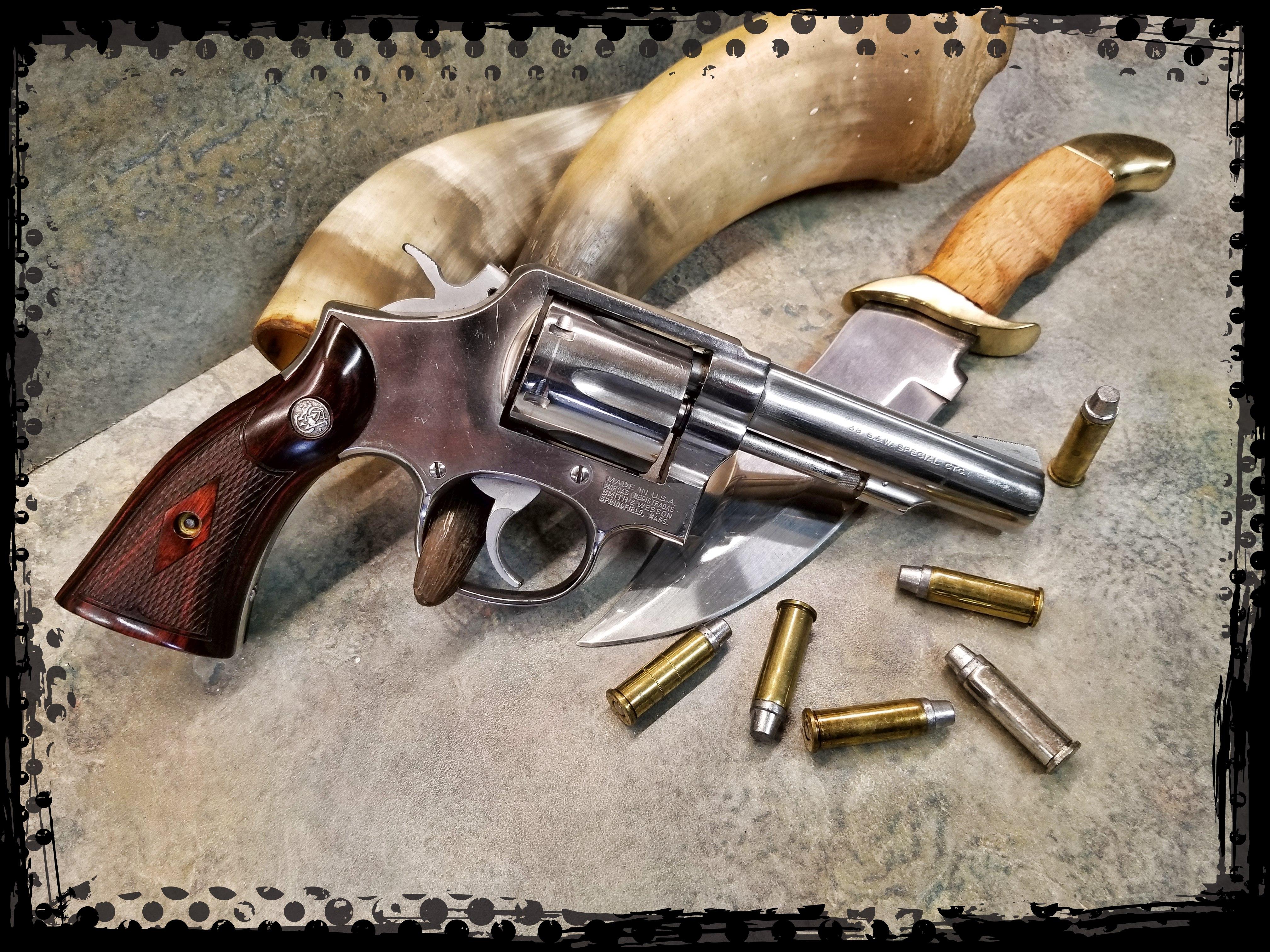 .38 Special Wallpapers