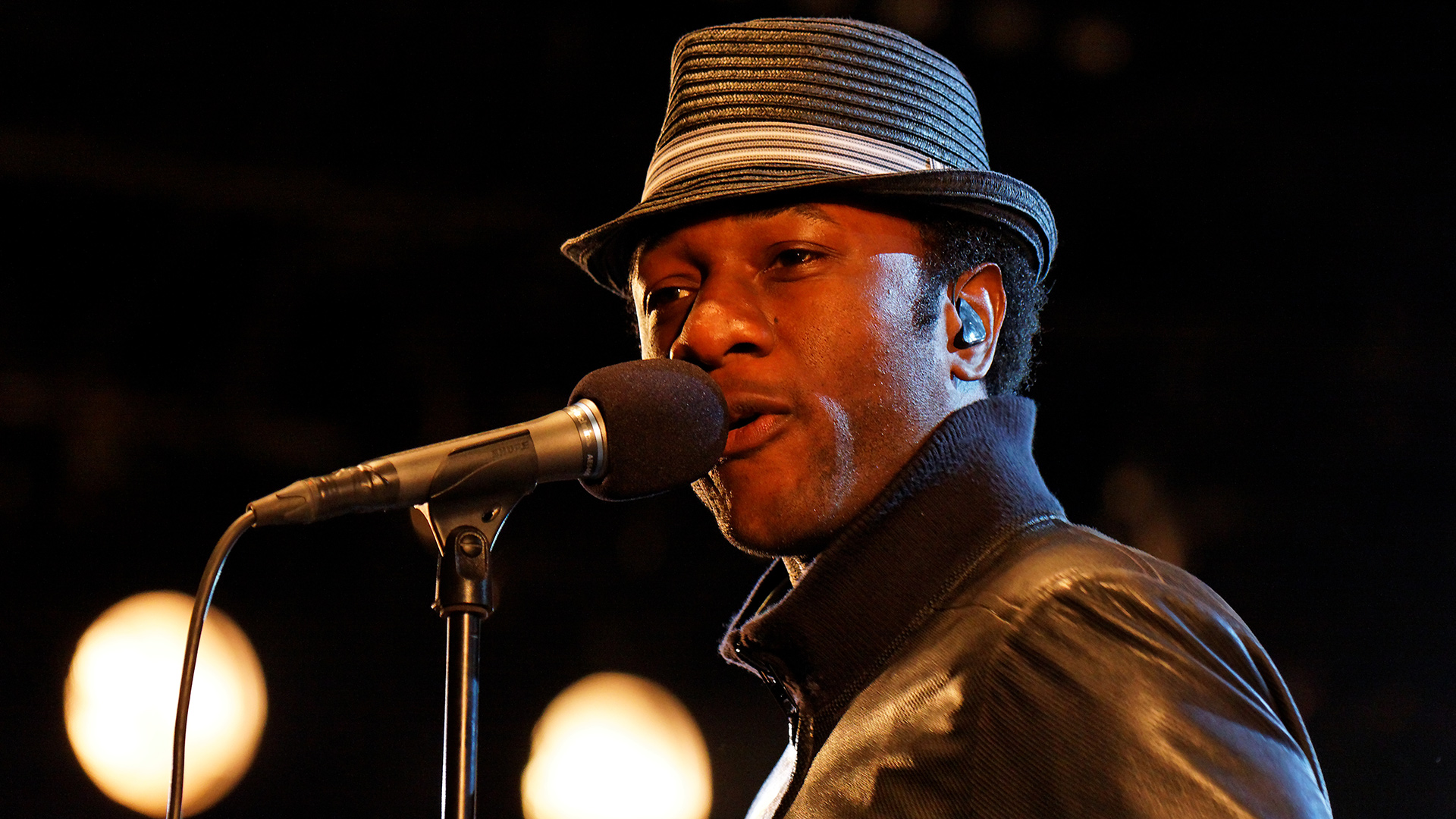 Aloe Blacc Wallpapers