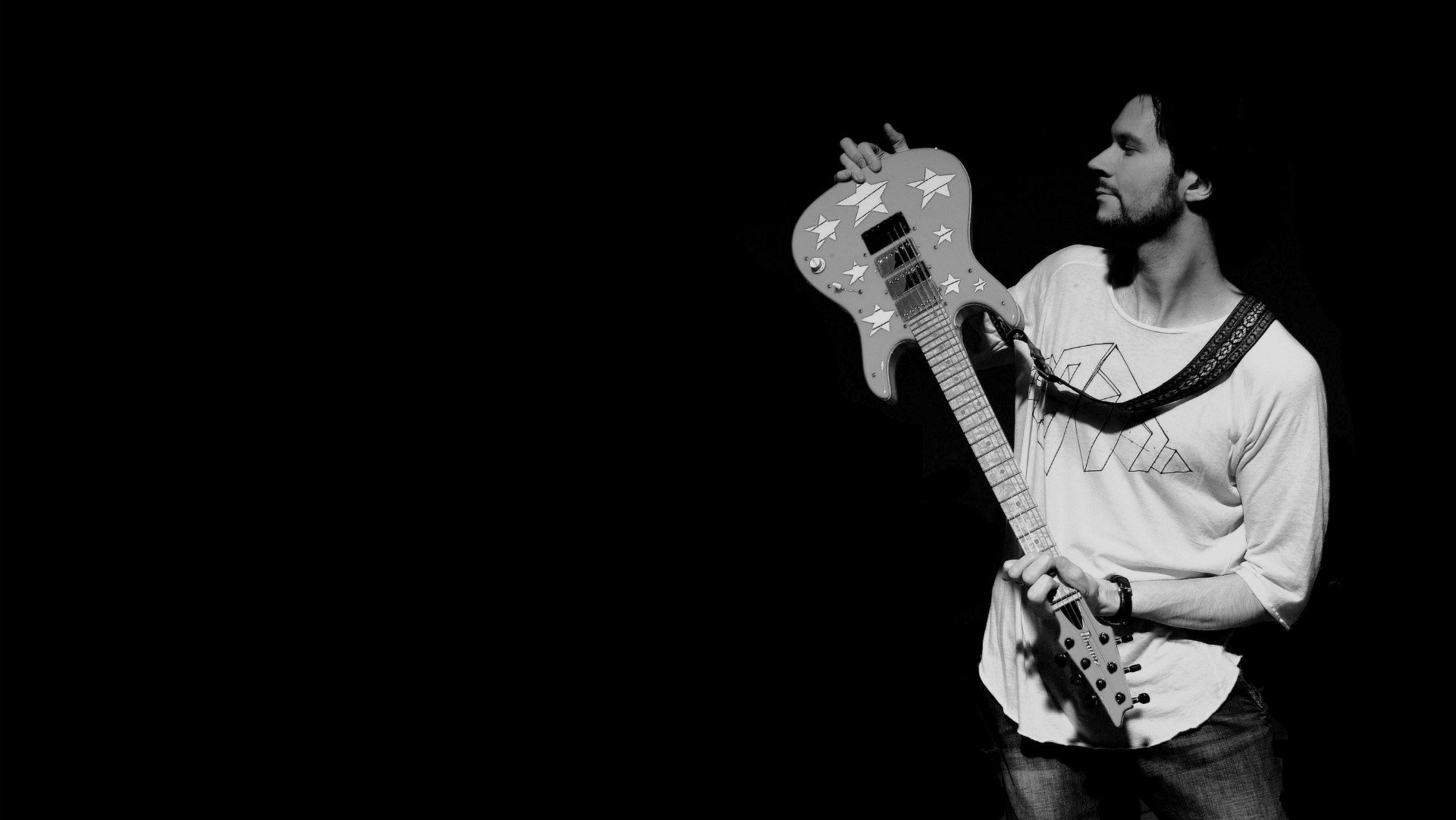 Paul Gilbert Wallpapers