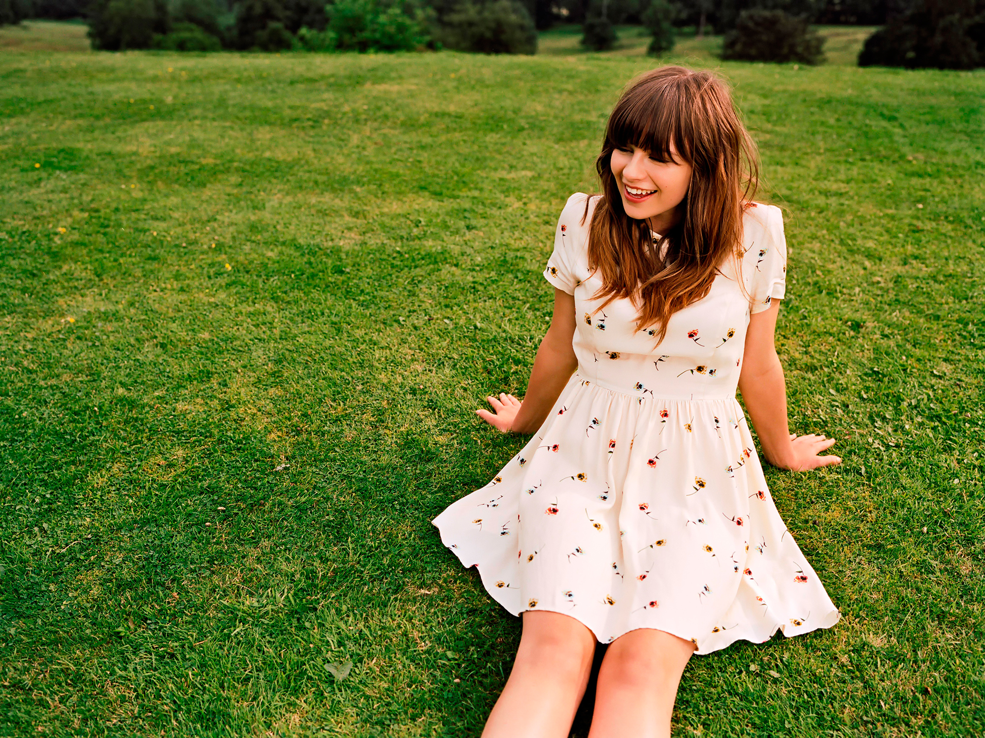 Gabrielle Aplin Wallpapers