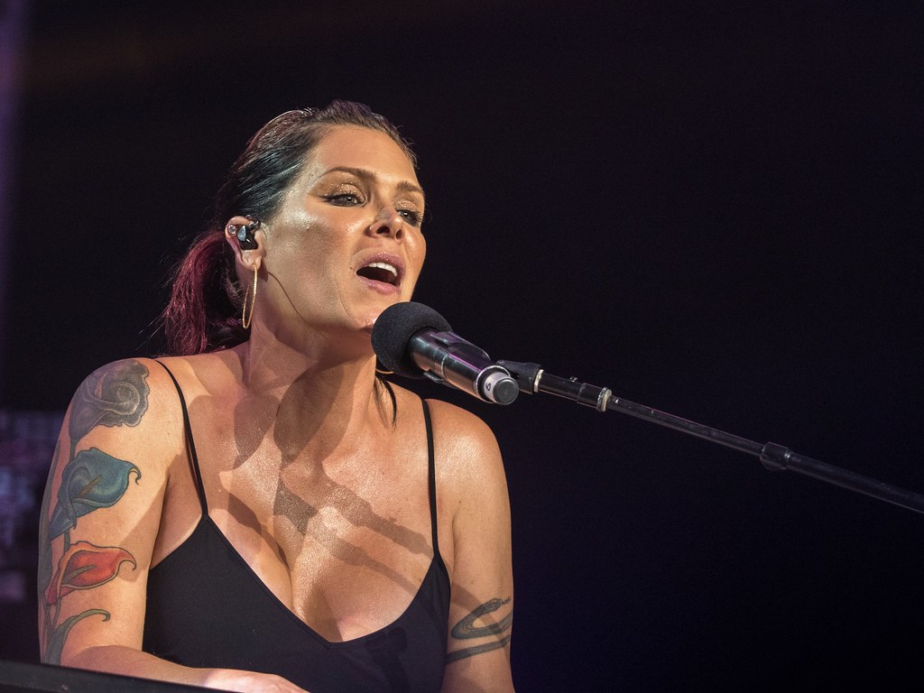 Beth Hart Wallpapers