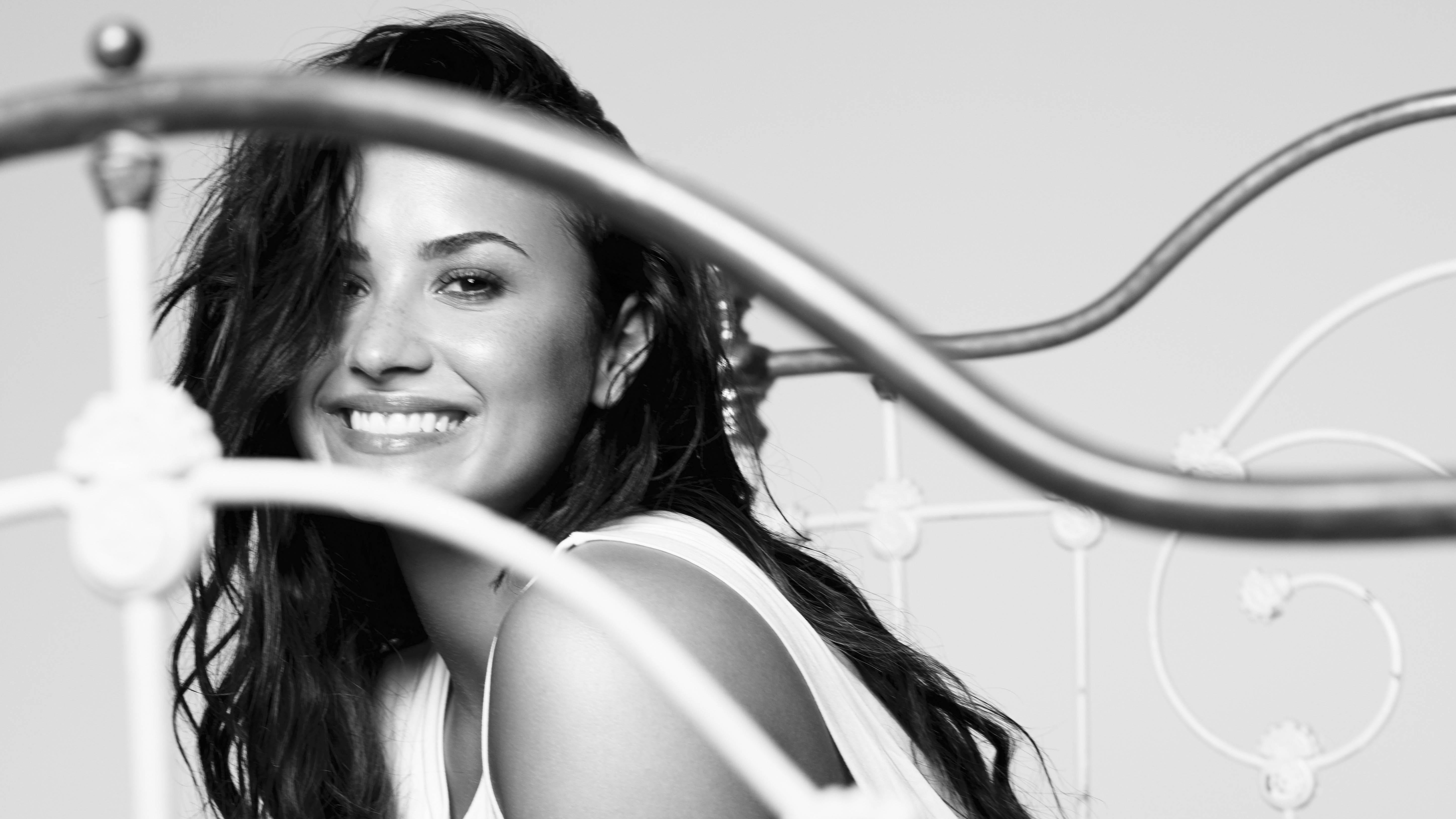 Demi Lovato Wallpapers